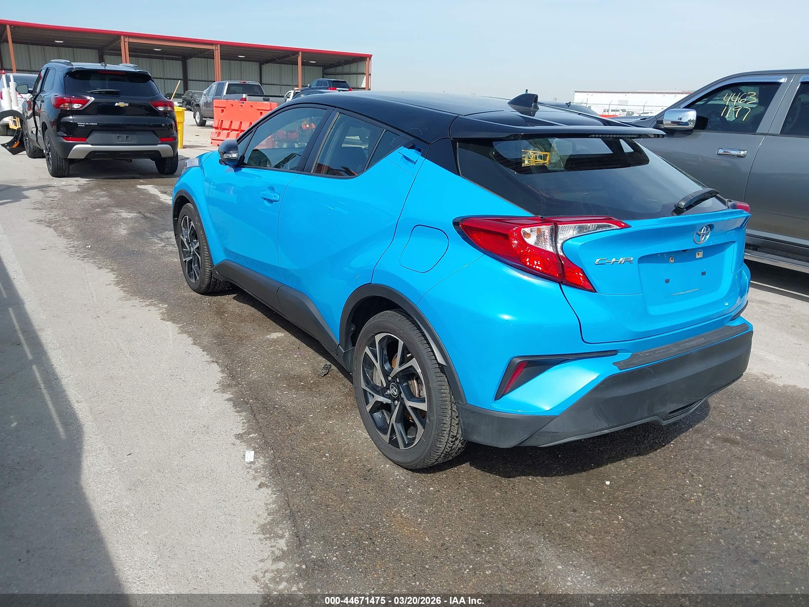 TOYOTA C-HR image 3