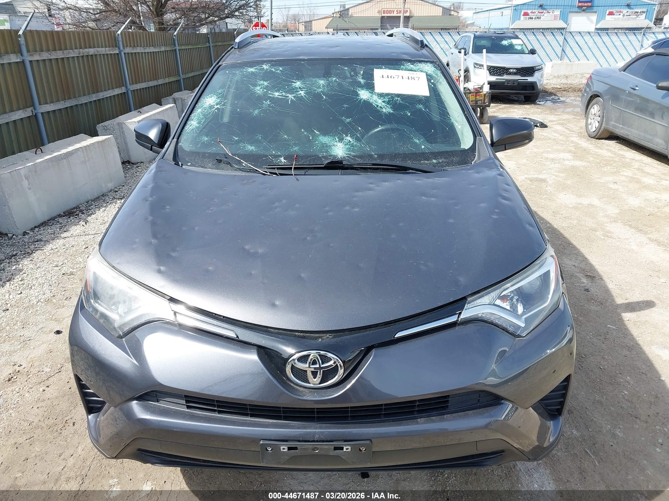TOYOTA RAV4 image 6