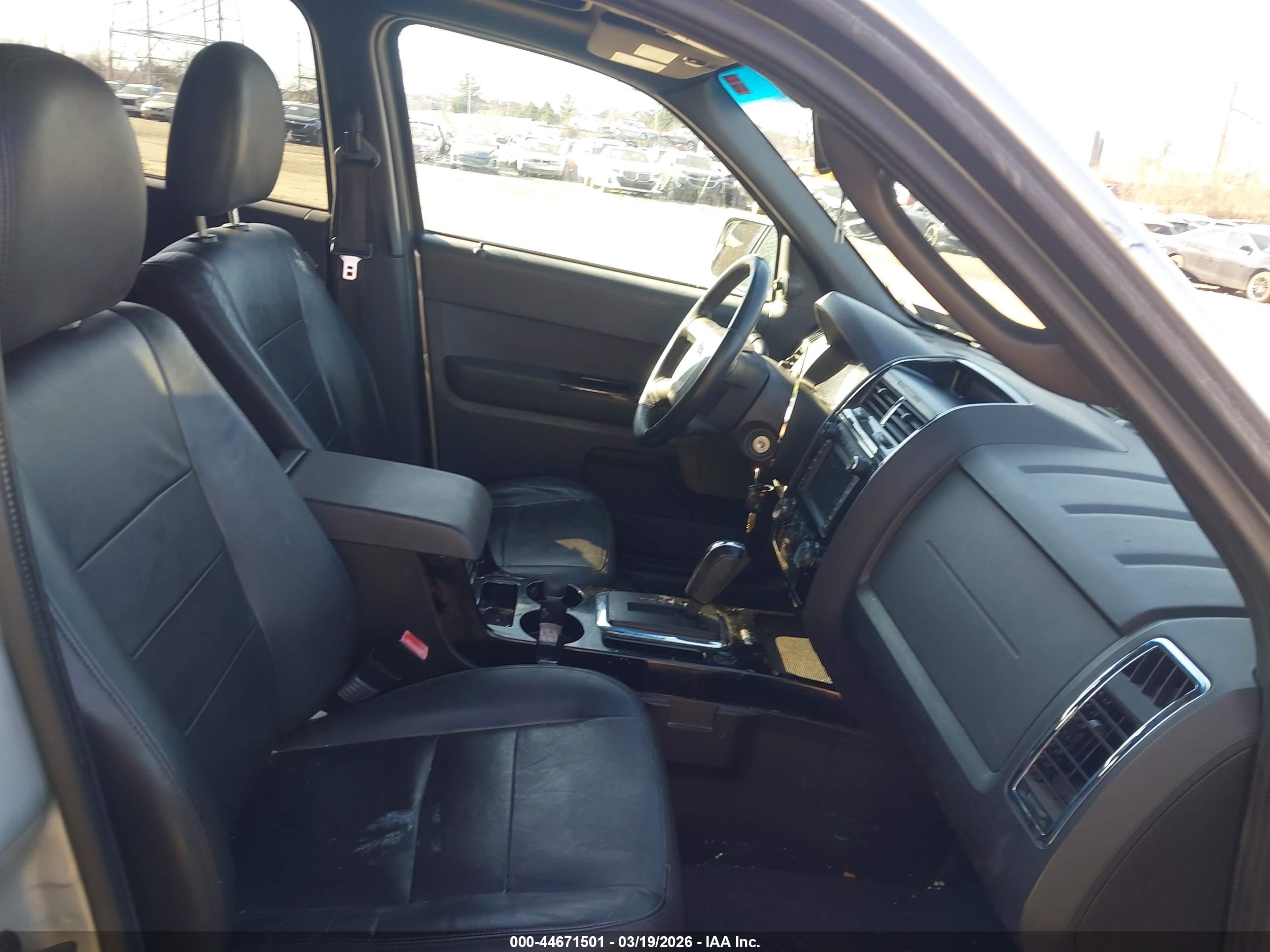 FORD ESCAPE image 5