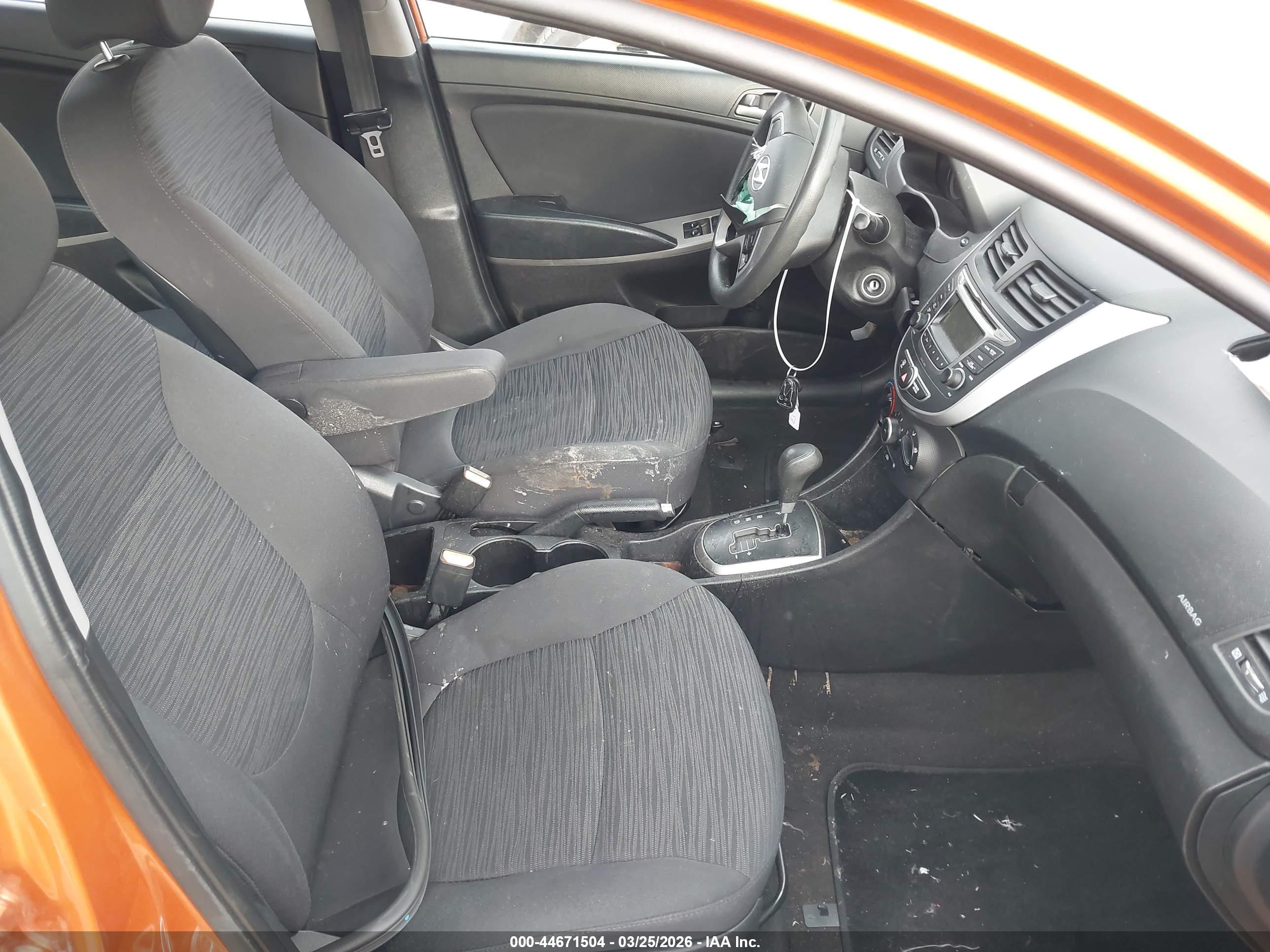 HYUNDAI ACCENT image 5