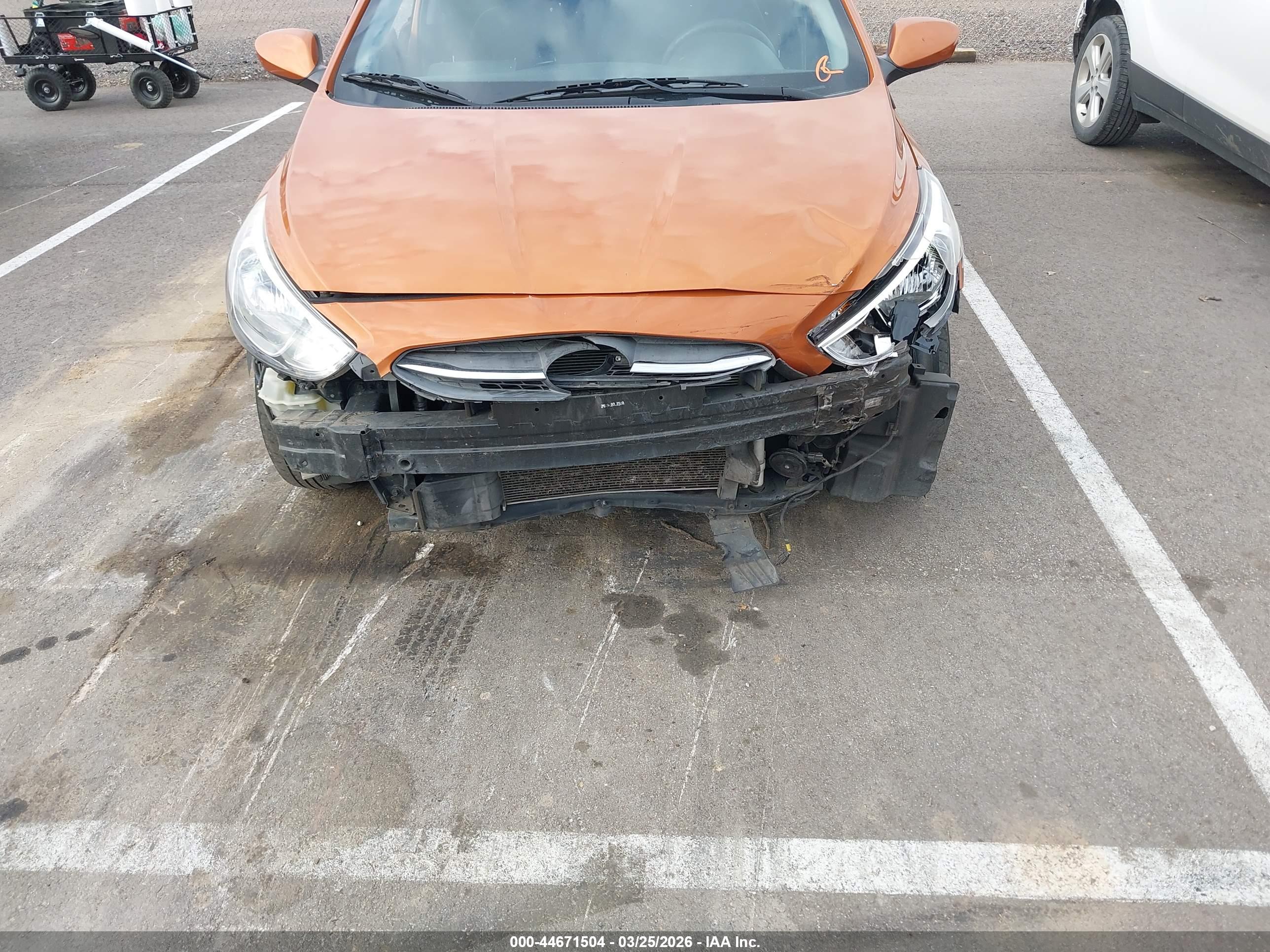 HYUNDAI ACCENT image 6