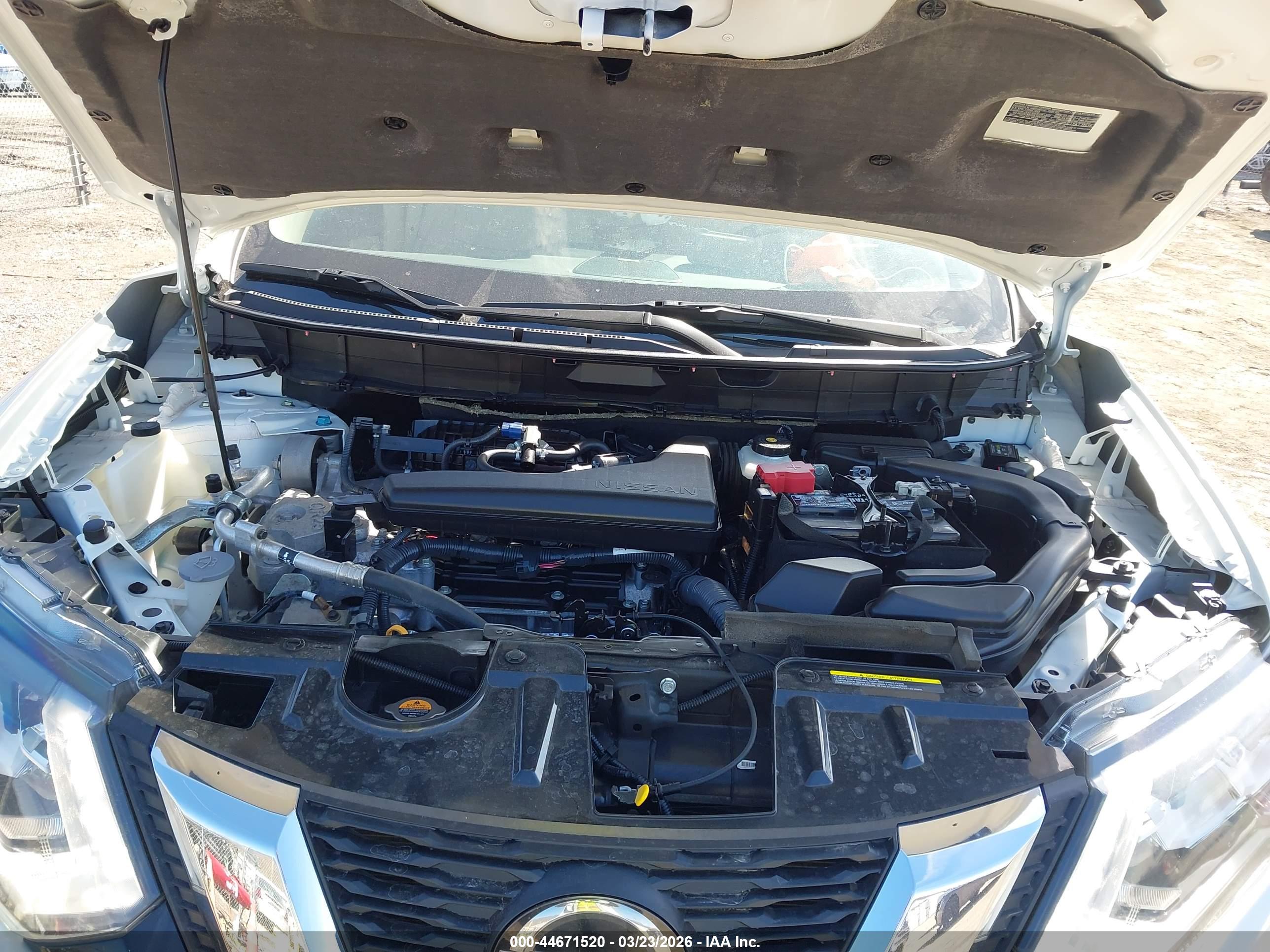NISSAN ROGUE image 10