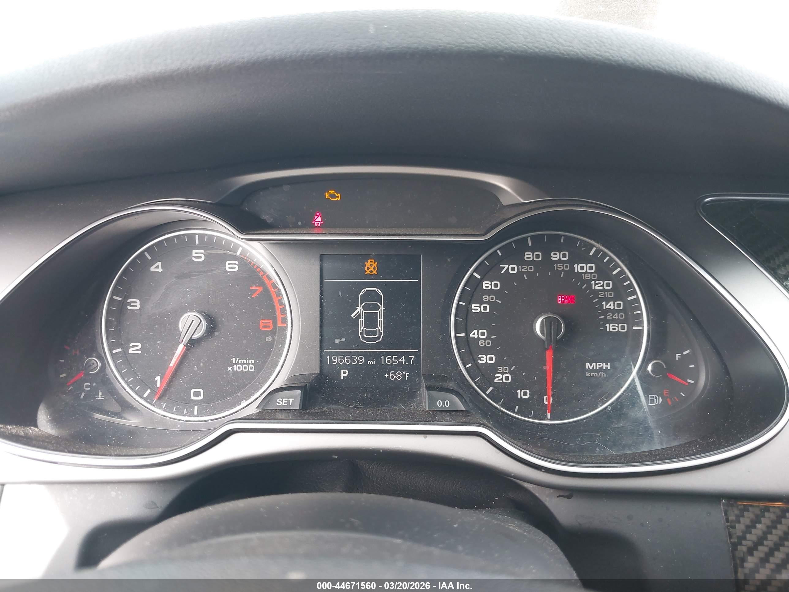 AUDI A4 image 7