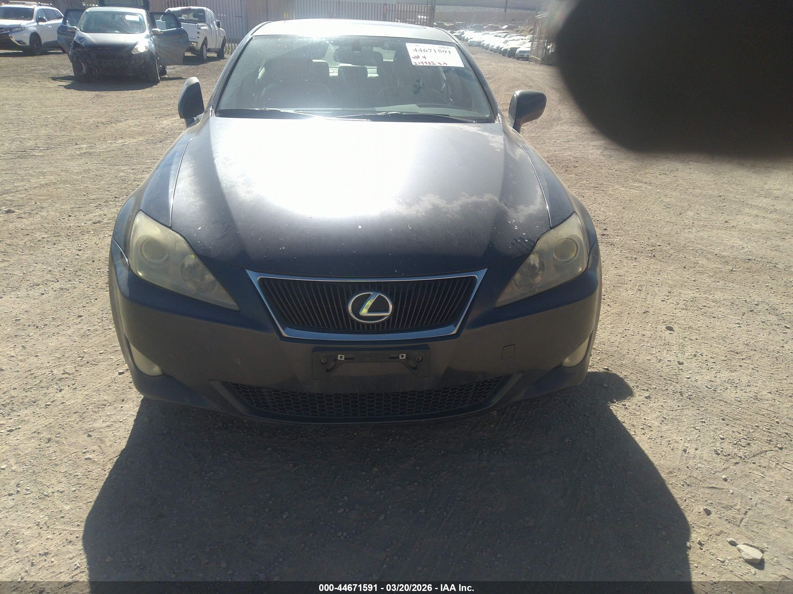 LEXUS IS image 6