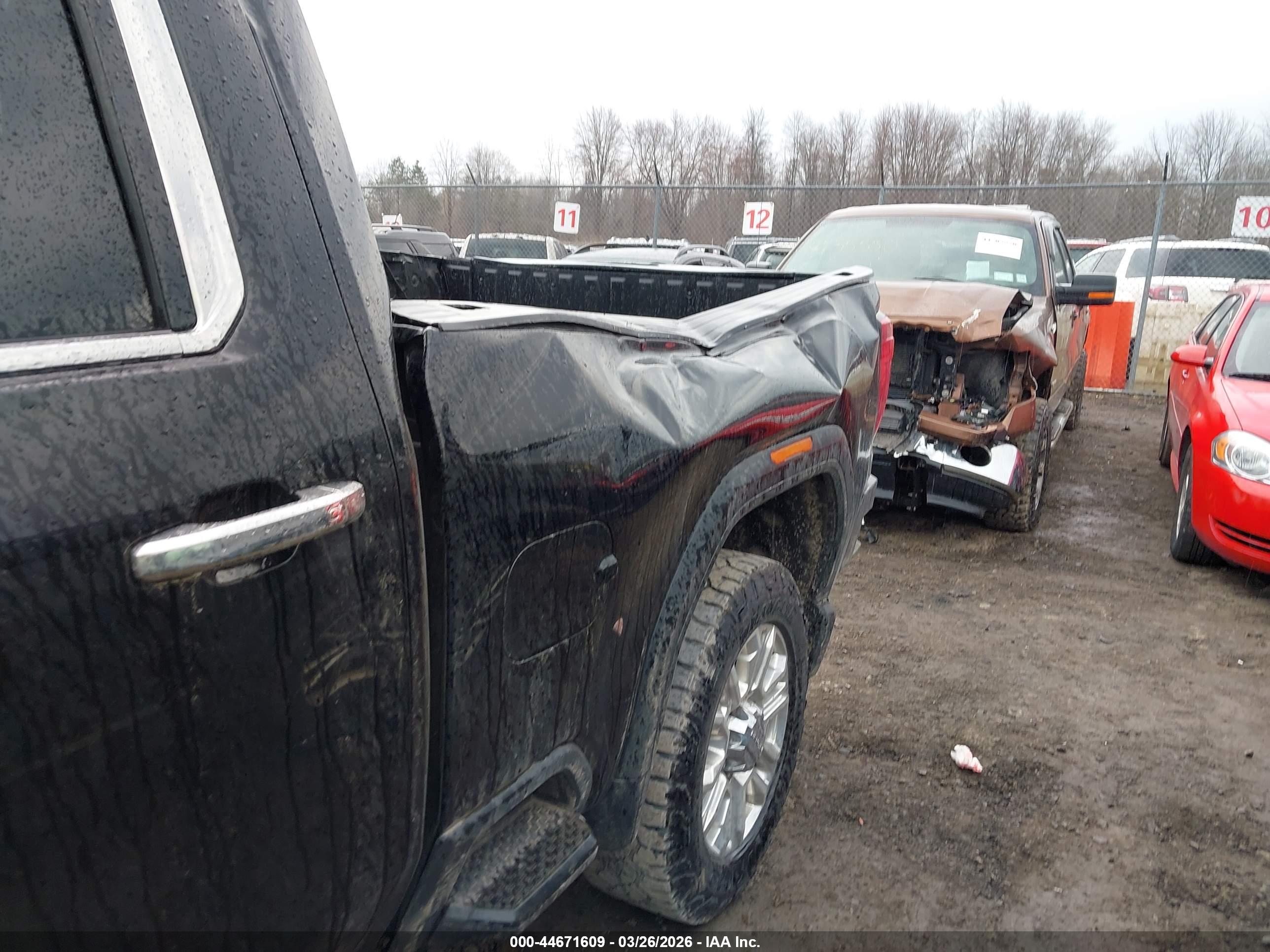 GMC SIERRA image 6