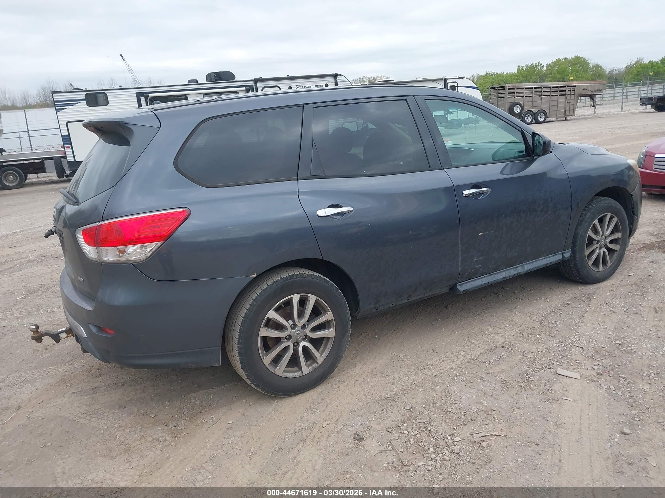 NISSAN PATHFINDER image 4