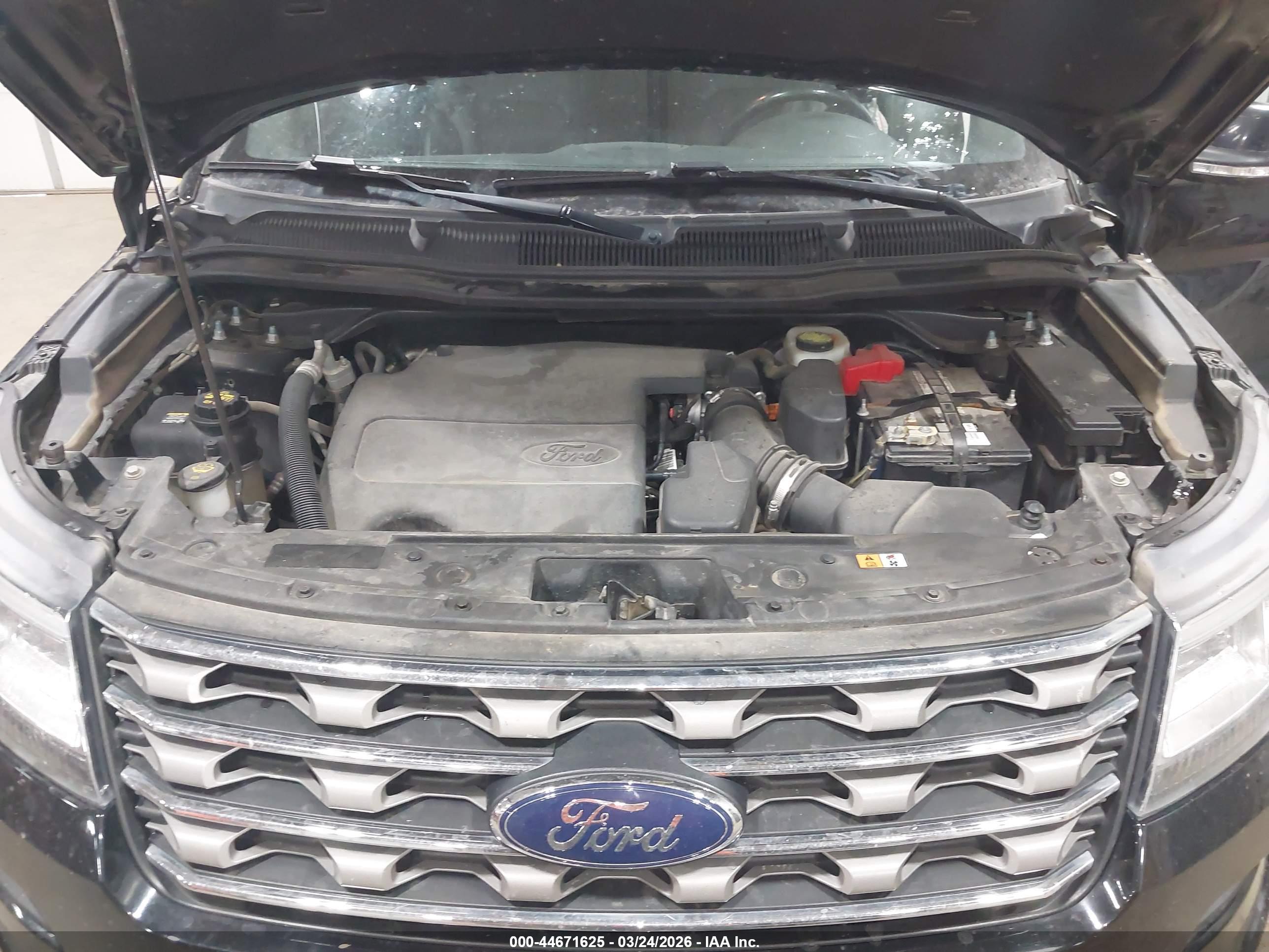 FORD EXPLORER image 10