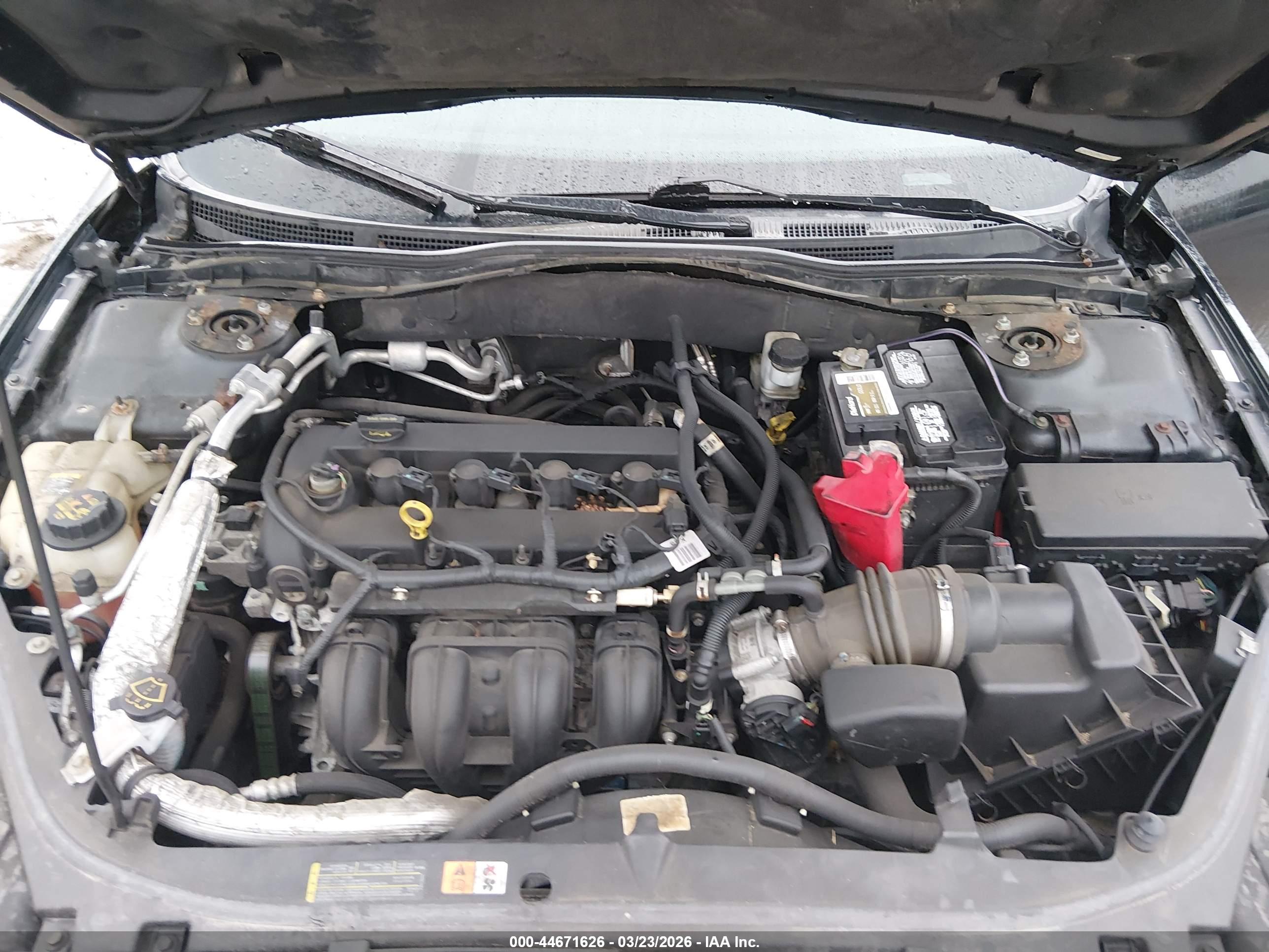 FORD FUSION image 10