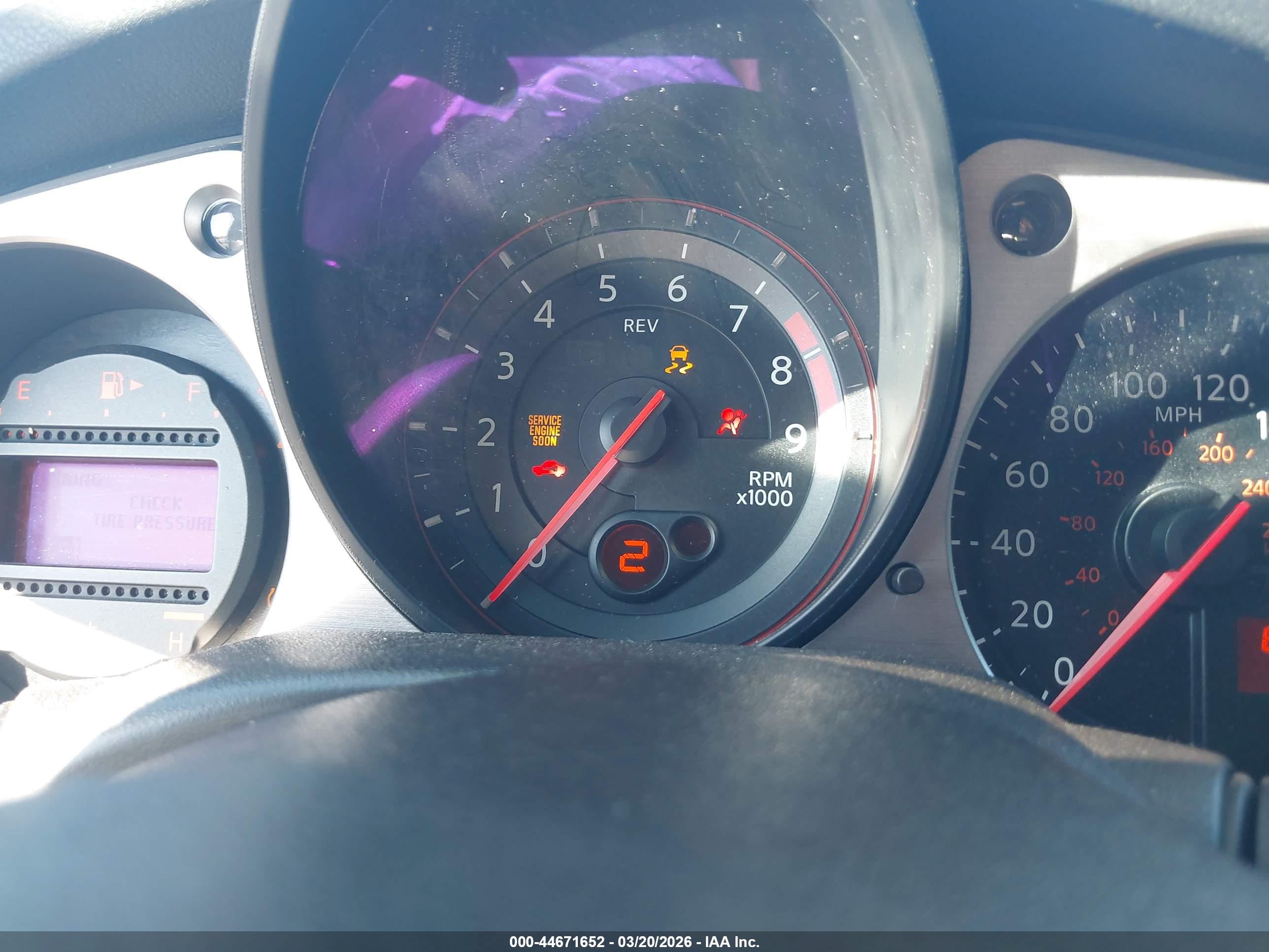 NISSAN 370Z image 7
