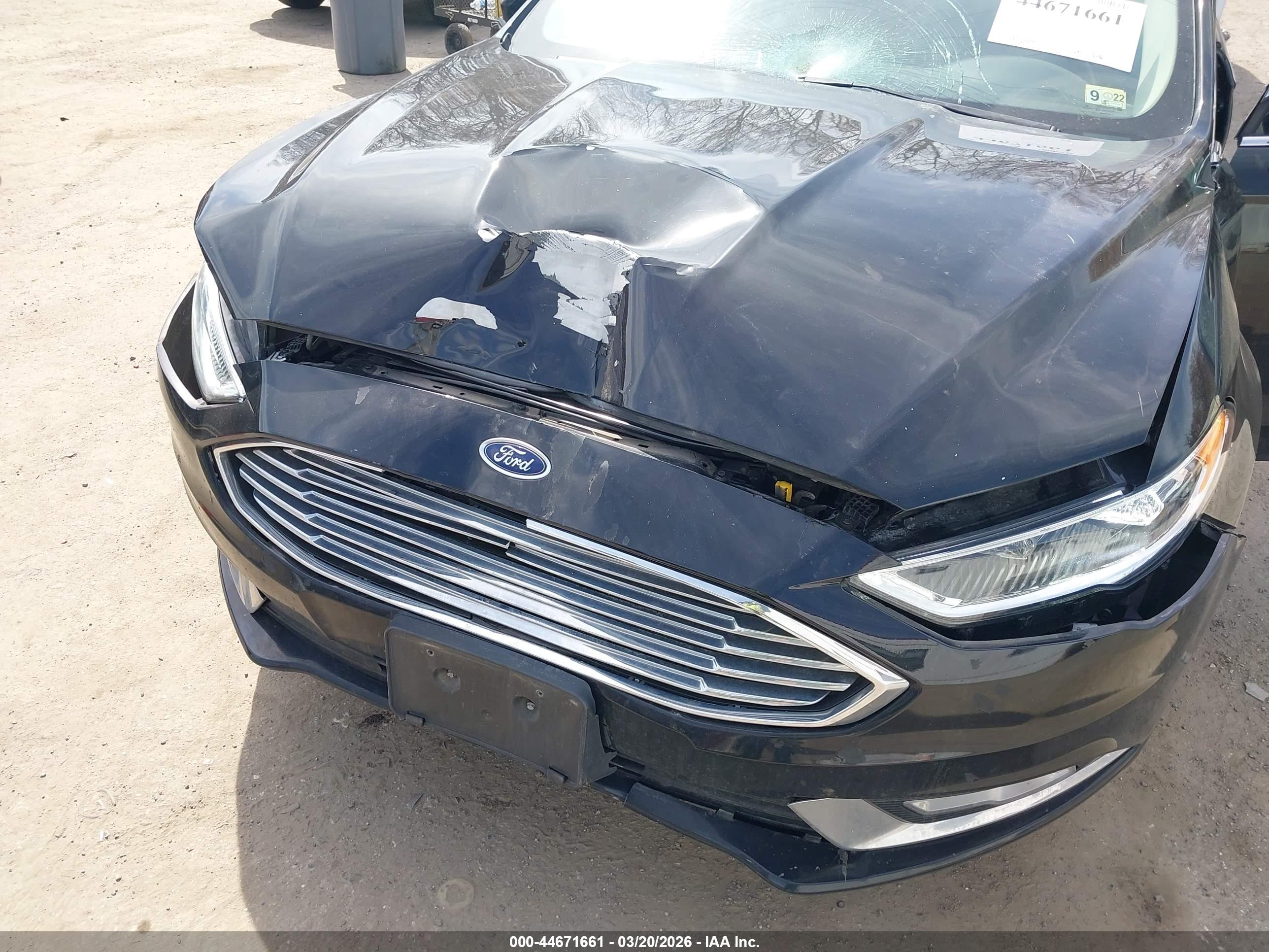 FORD FUSION image 6