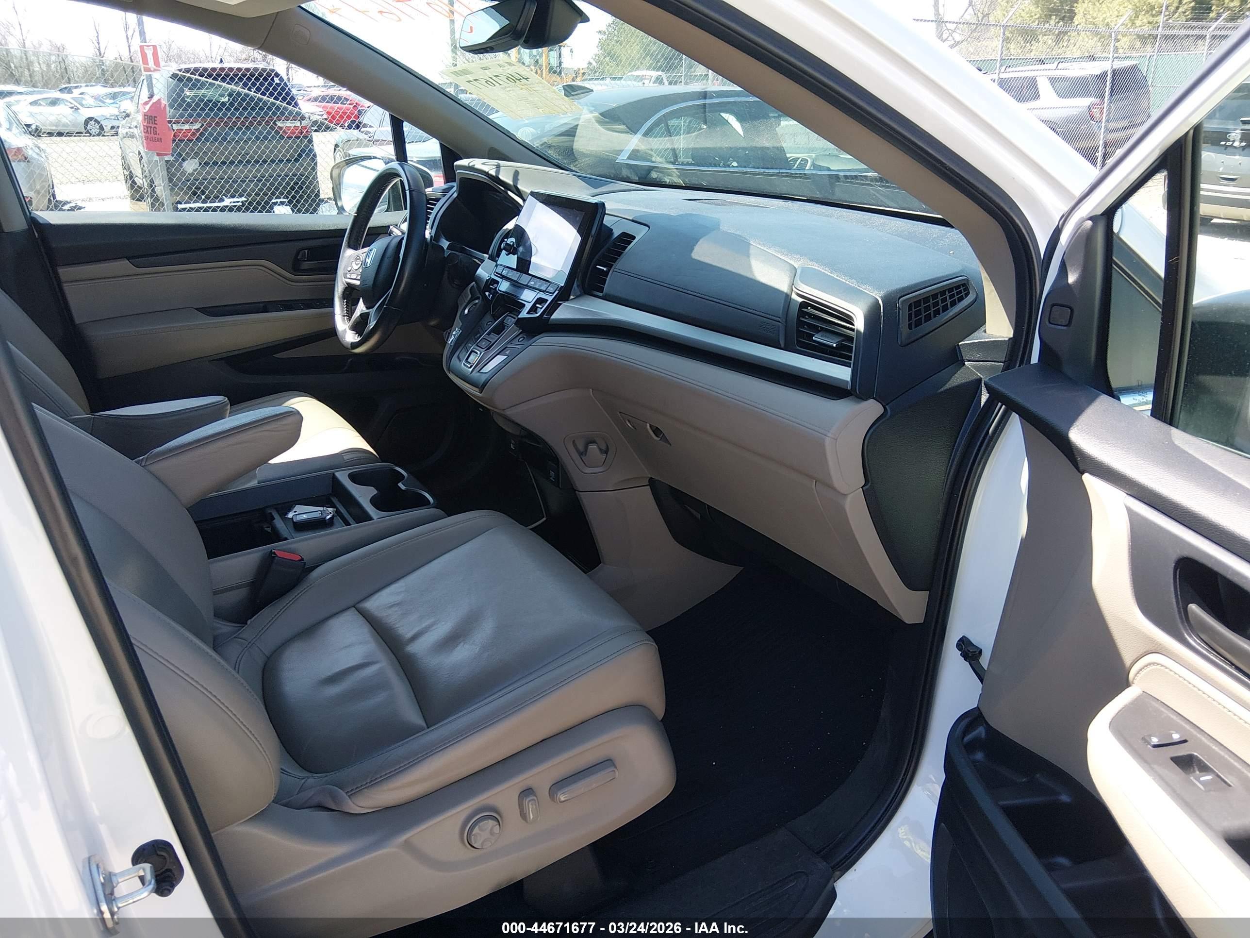 HONDA ODYSSEY image 5