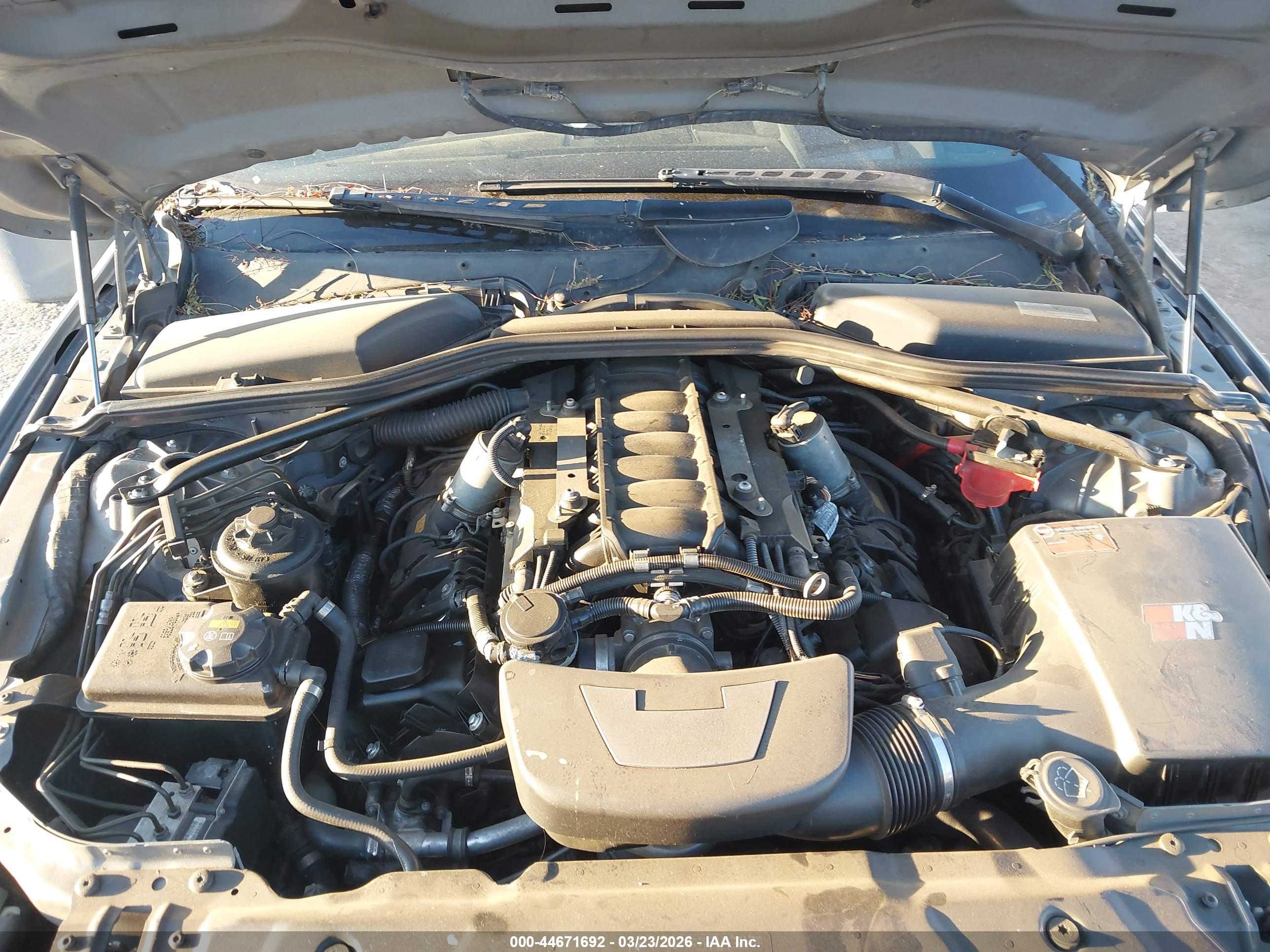 BMW 550I image 10