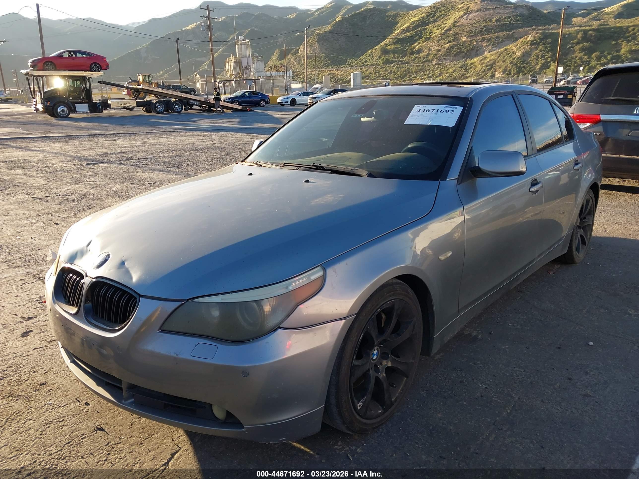 BMW 550I image 2
