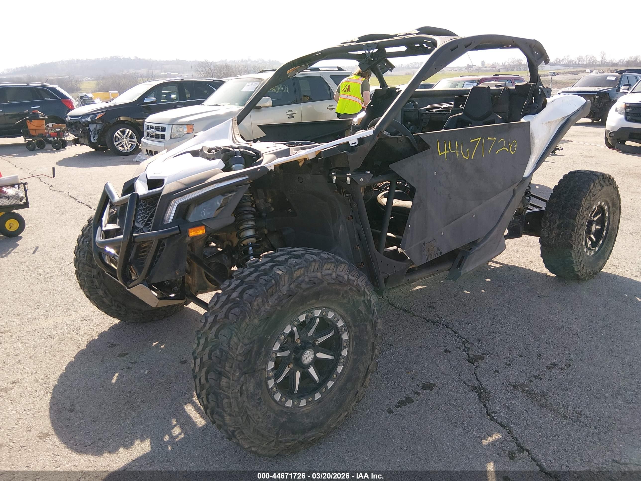 CAN-AM MAVERICK image 2