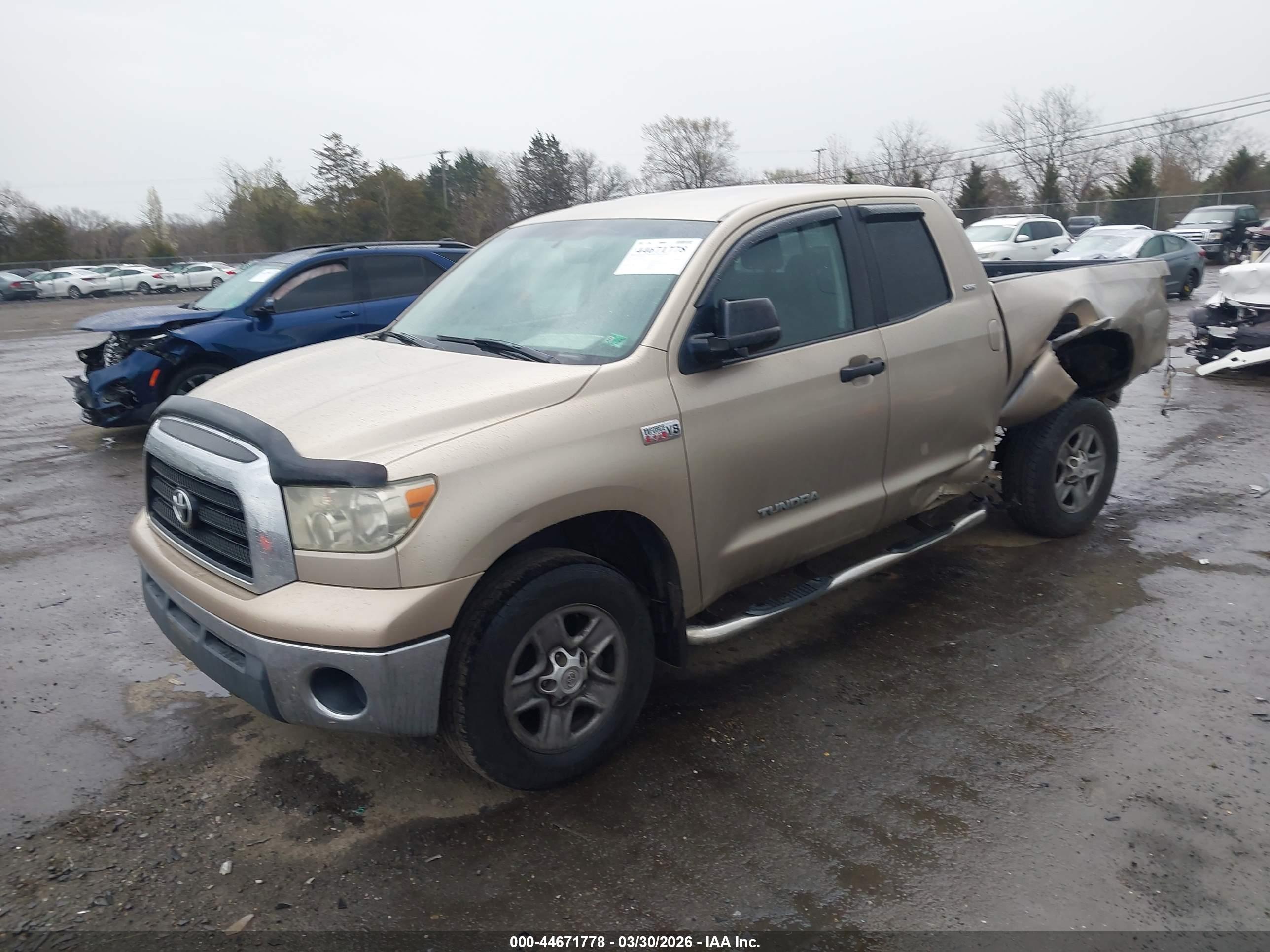 TOYOTA TUNDRA image 2