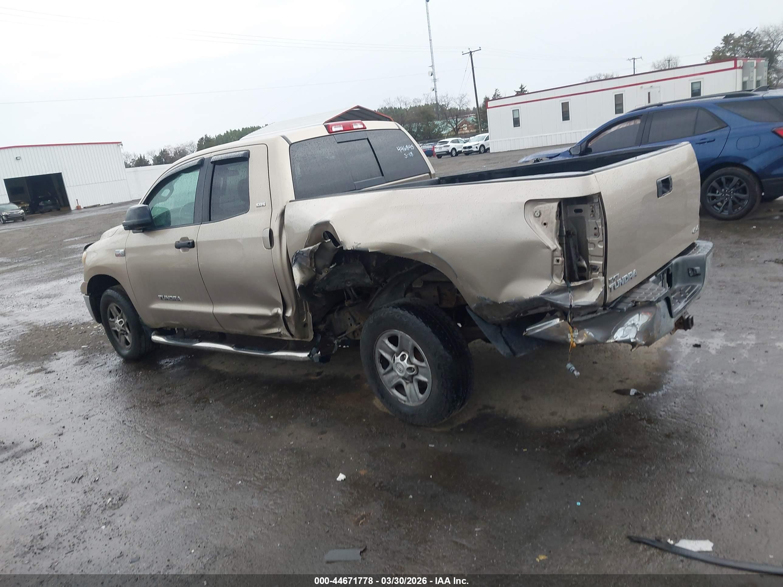TOYOTA TUNDRA image 3
