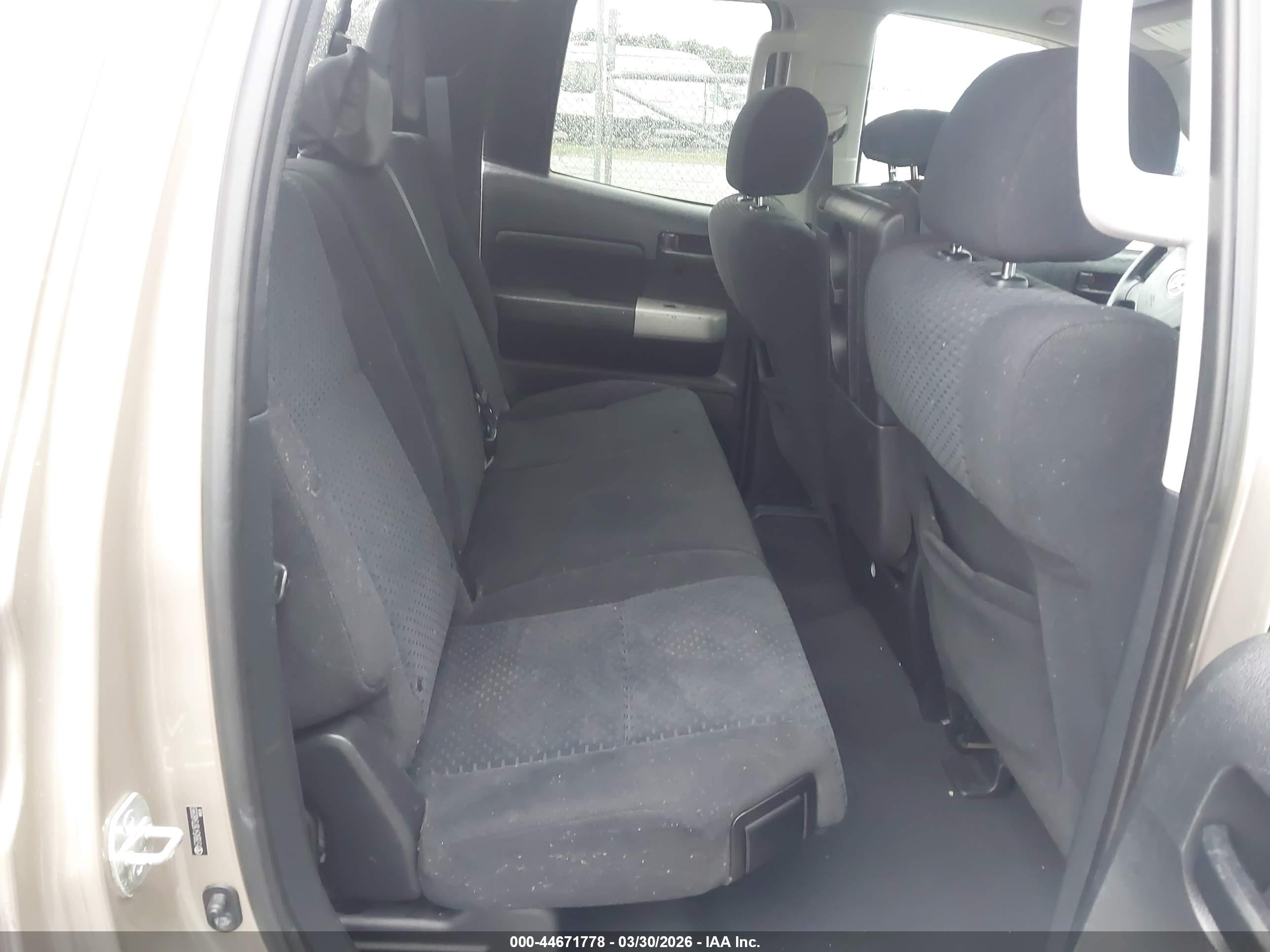 TOYOTA TUNDRA image 8