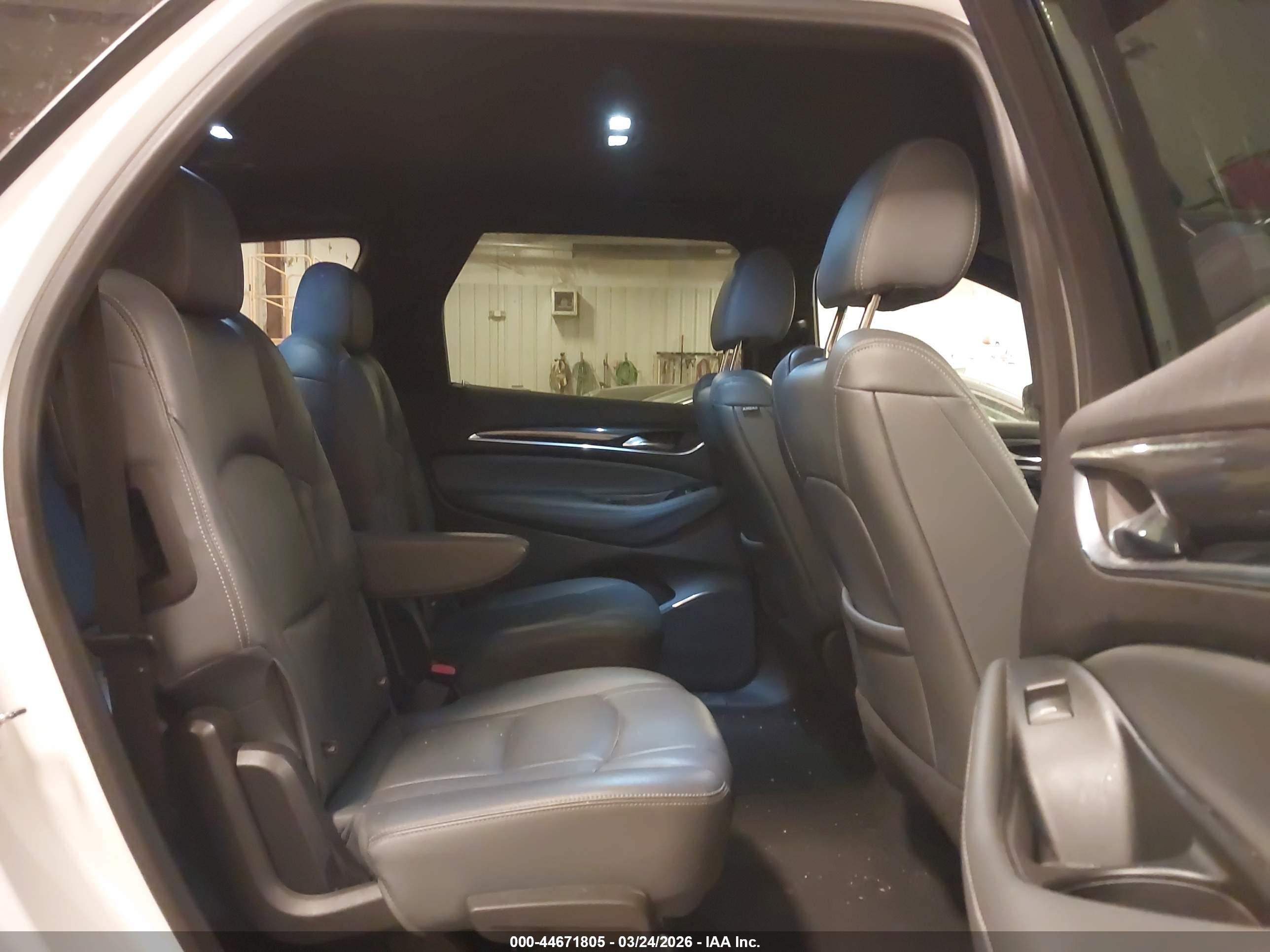 BUICK ENCLAVE image 8