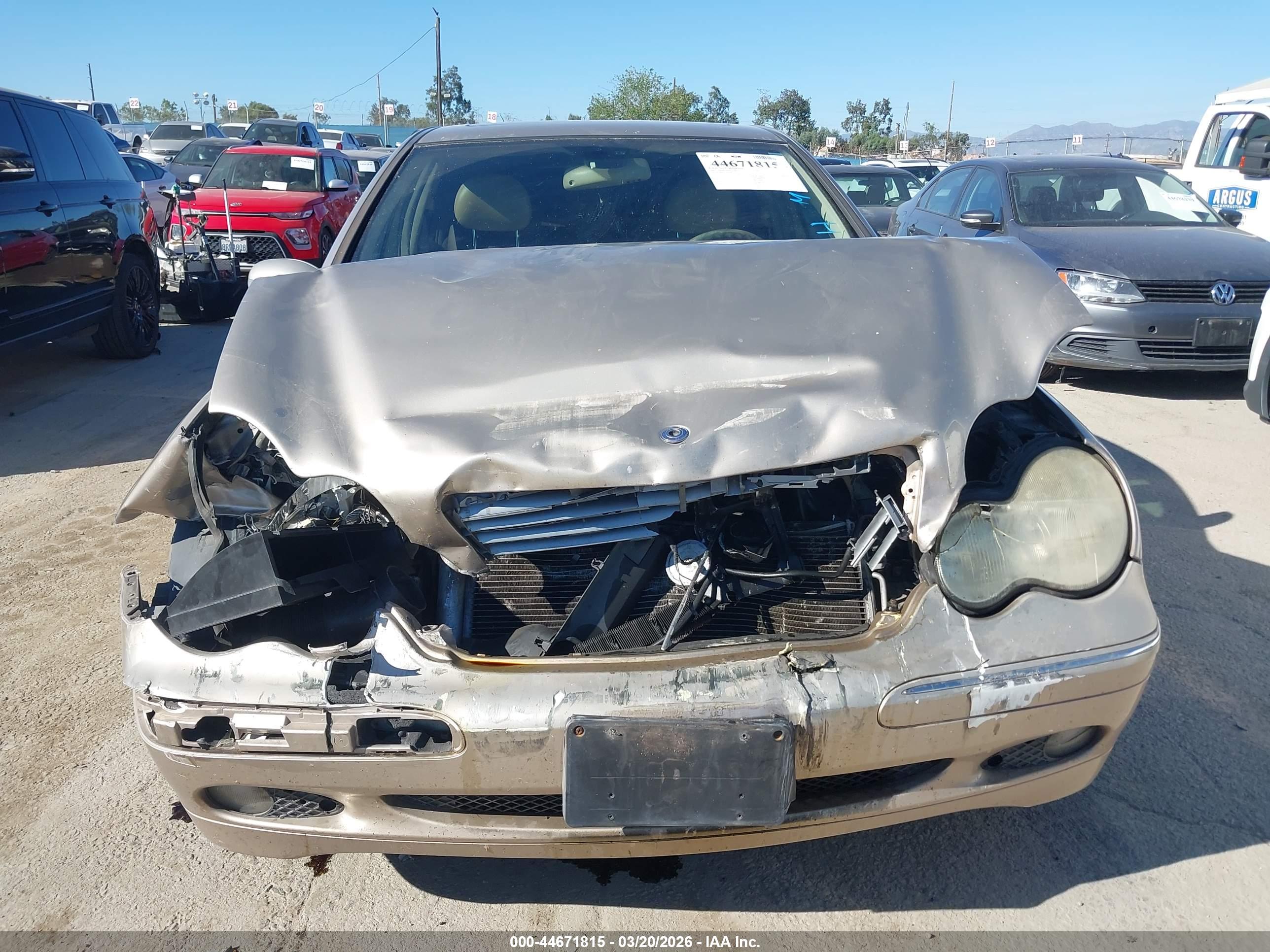 MERCEDES-BENZ C image 6