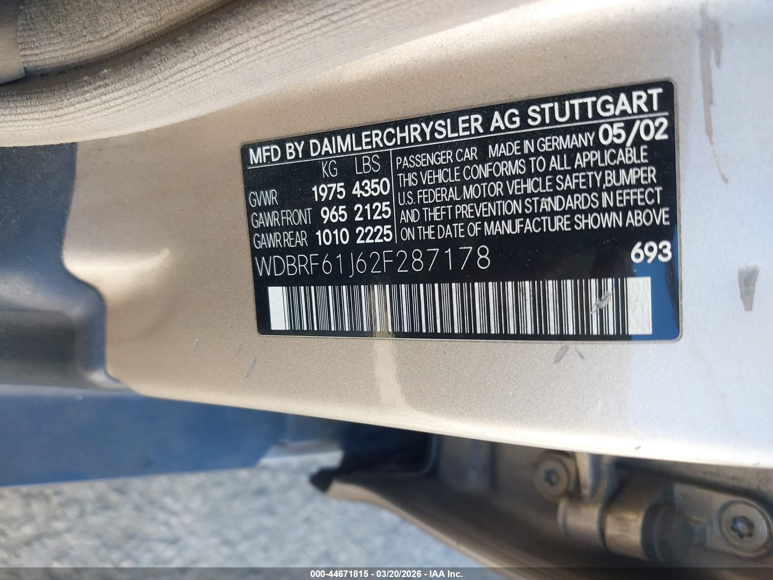 MERCEDES-BENZ C image 9