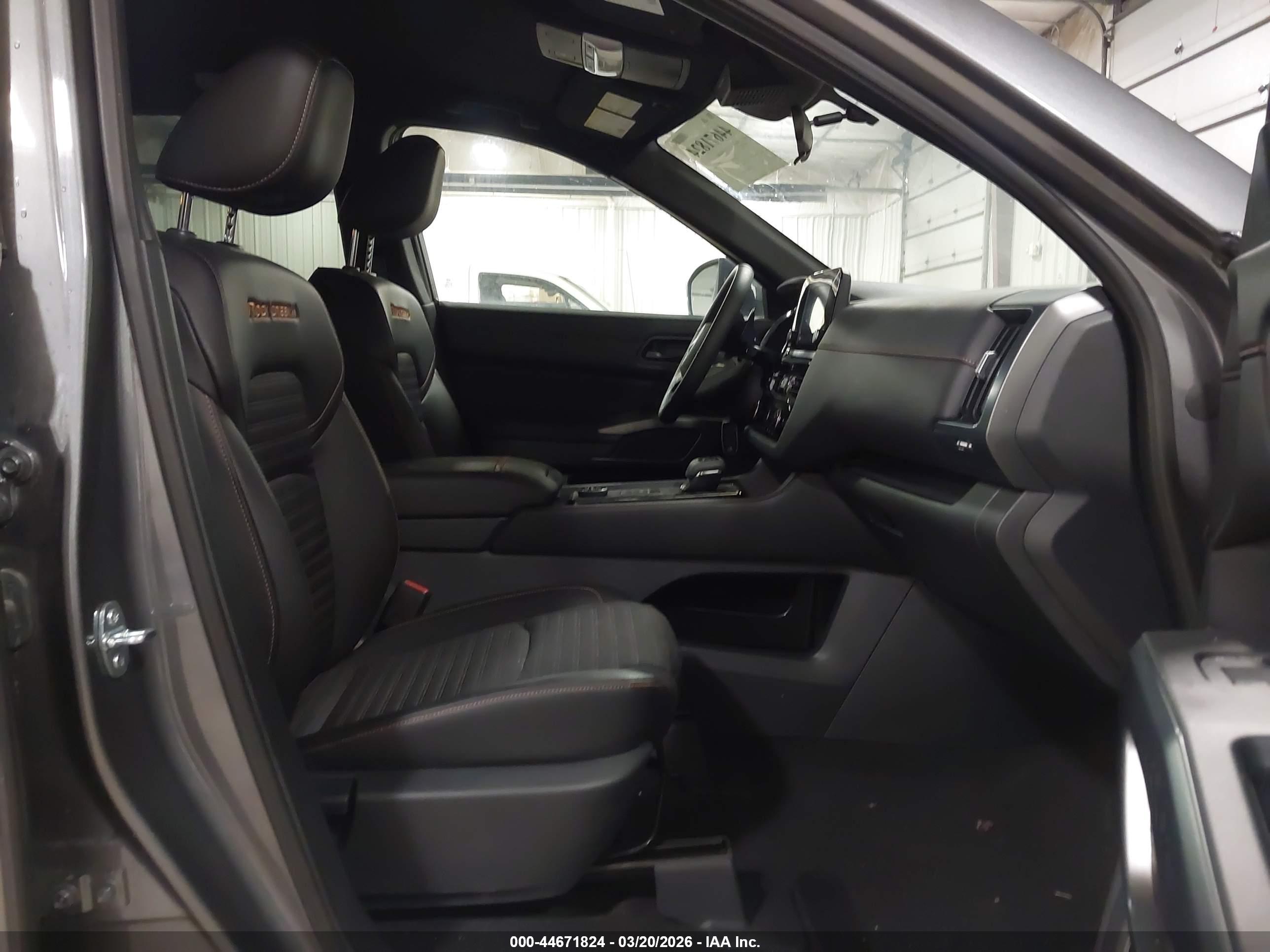 NISSAN PATHFINDER image 5