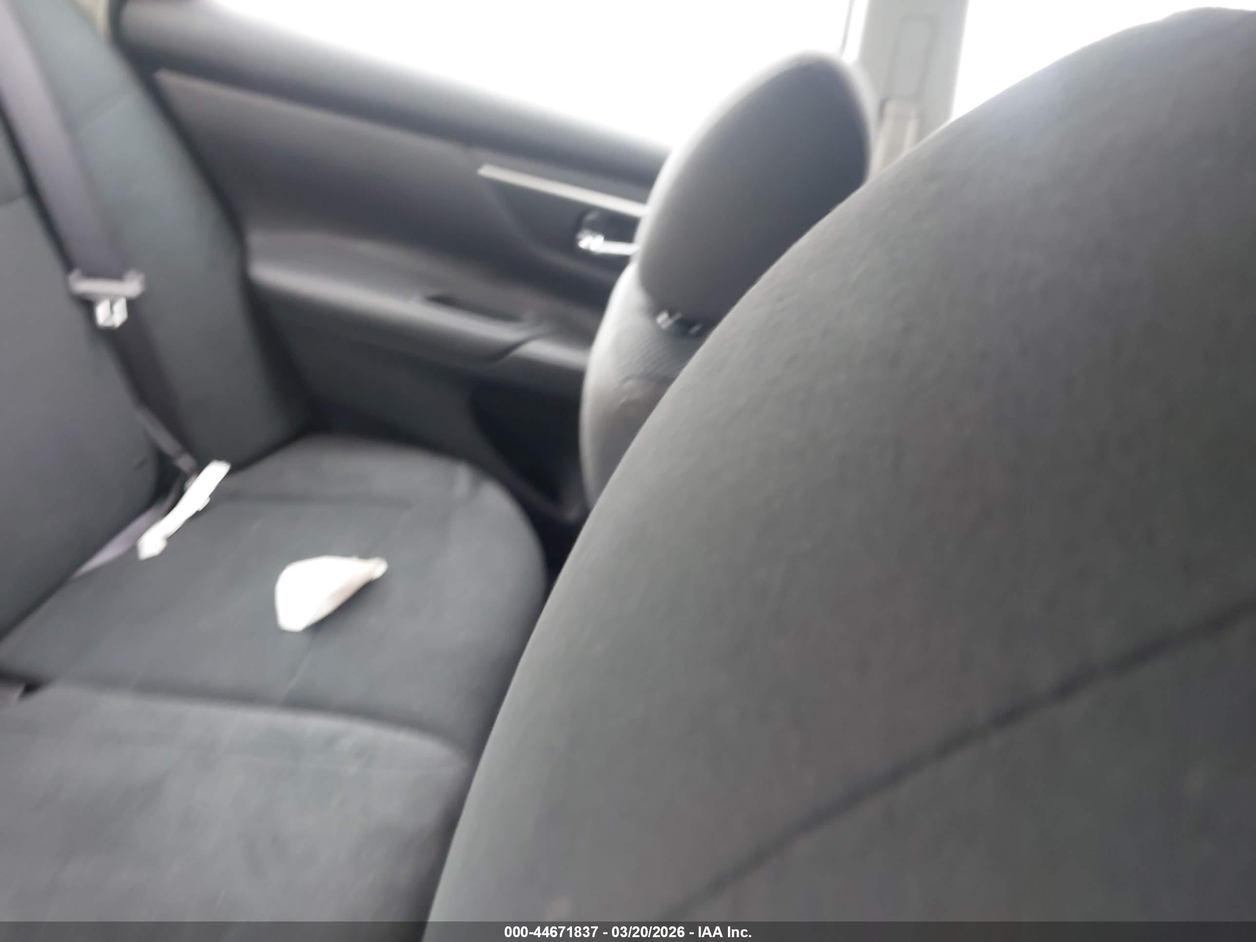 NISSAN ALTIMA image 8