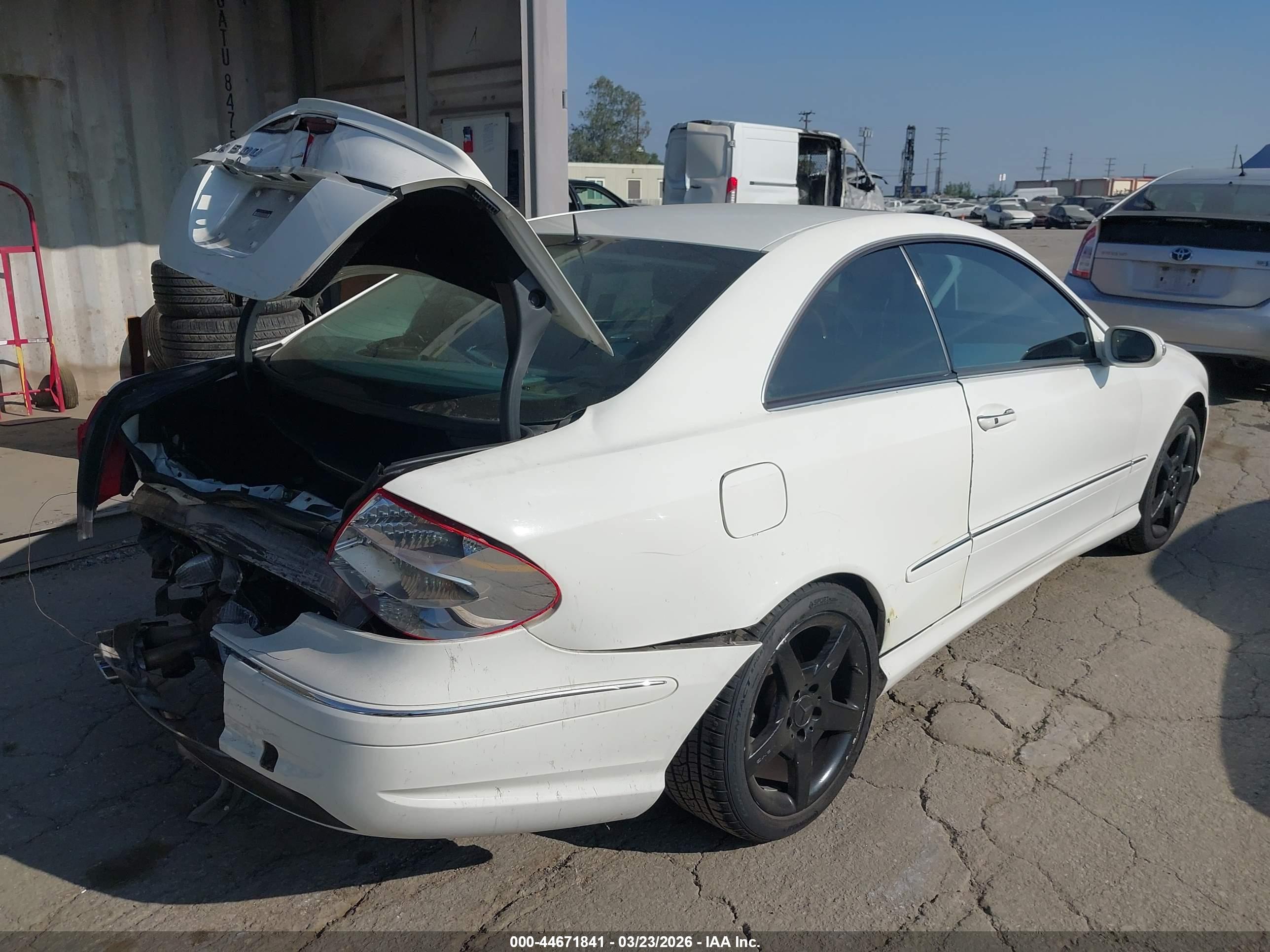 MERCEDES-BENZ CLK image 4