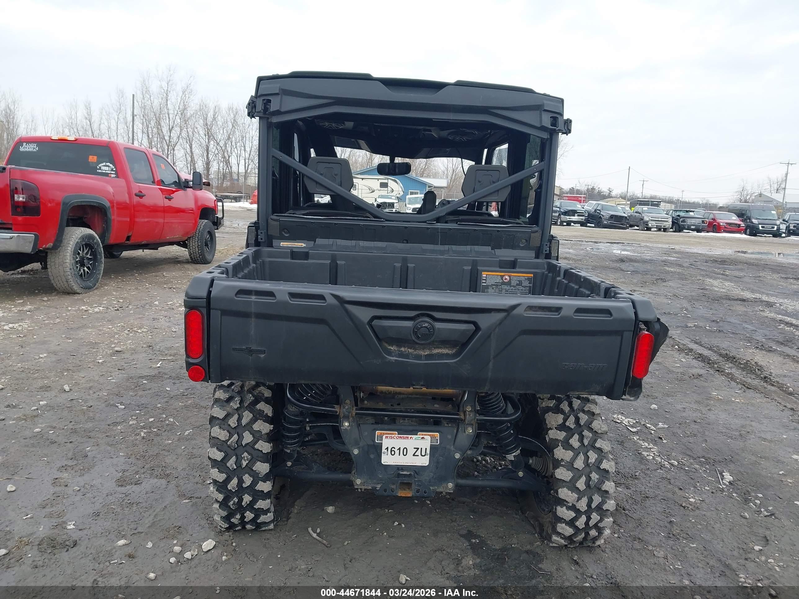 CAN-AM DEFENDER image 6