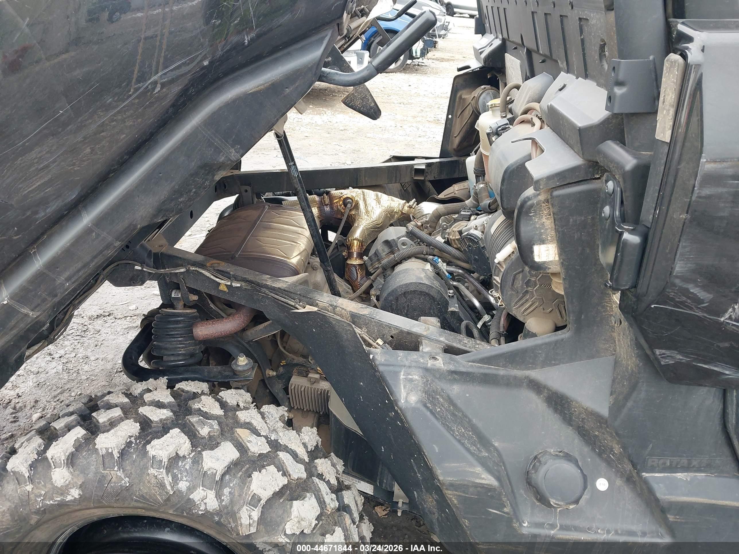 CAN-AM DEFENDER image 8