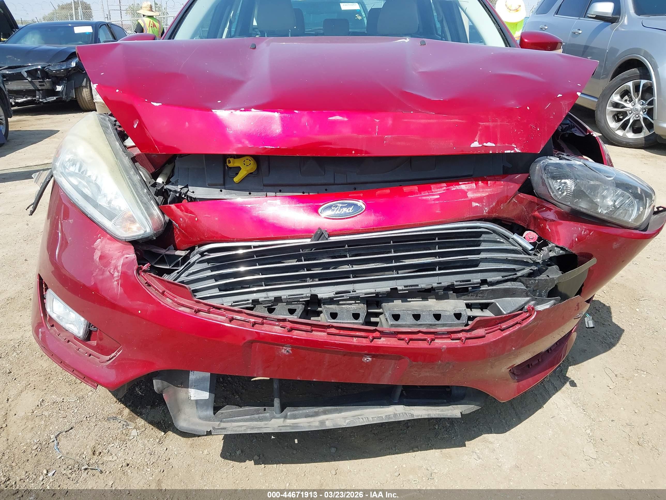 FORD FOCUS image 6