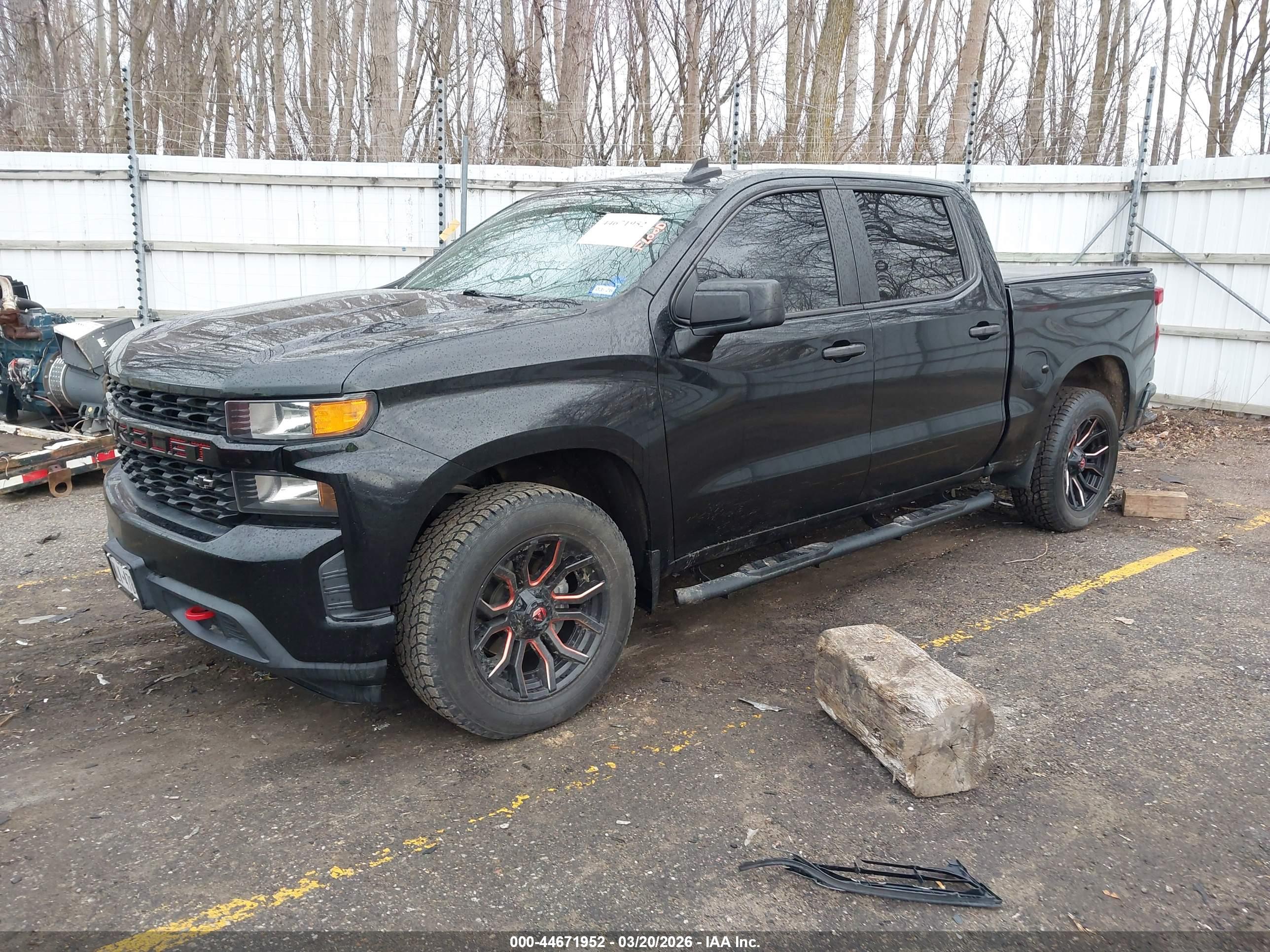 CHEVROLET SILVERADO image 2
