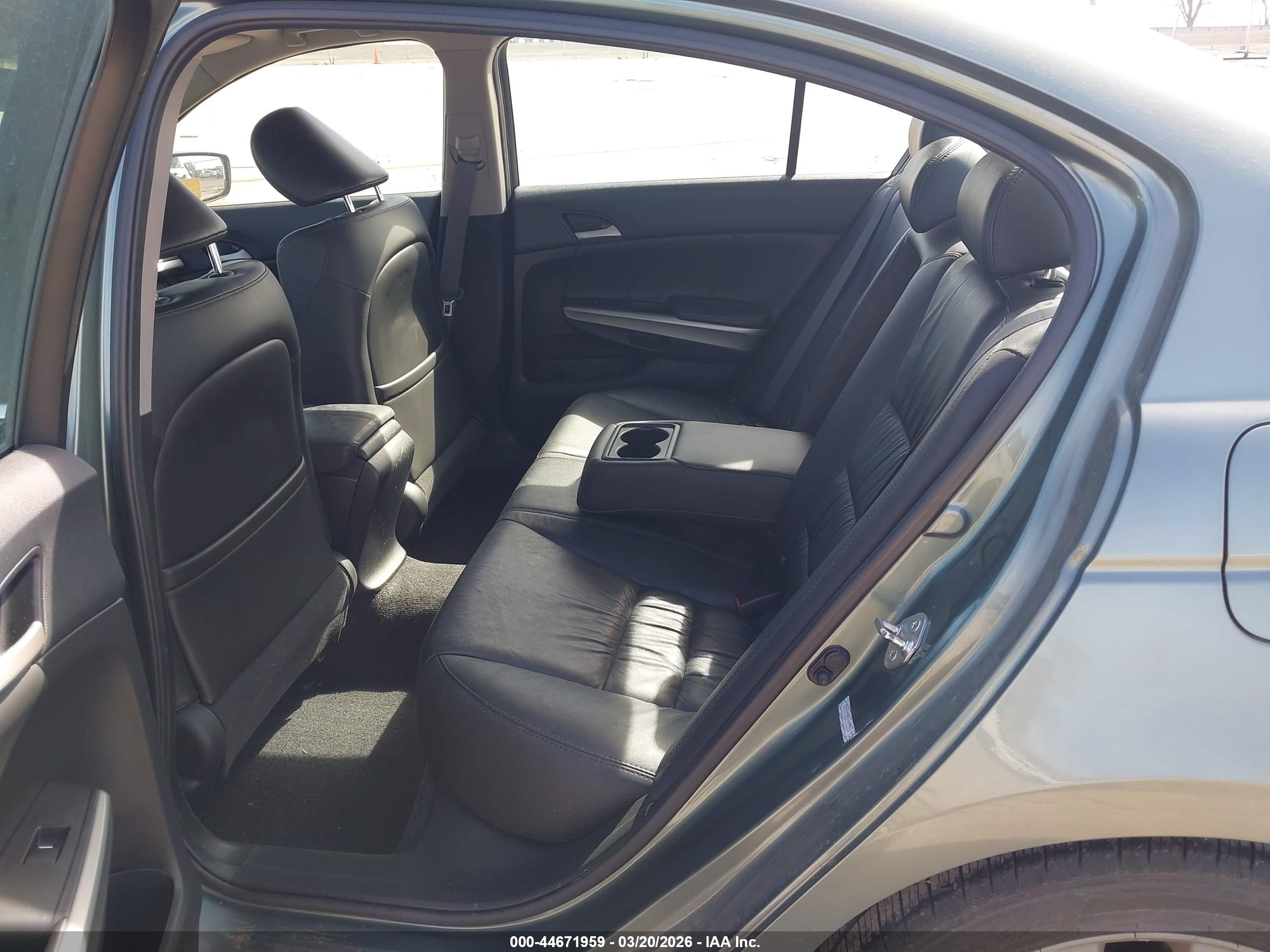 HONDA ACCORD image 8