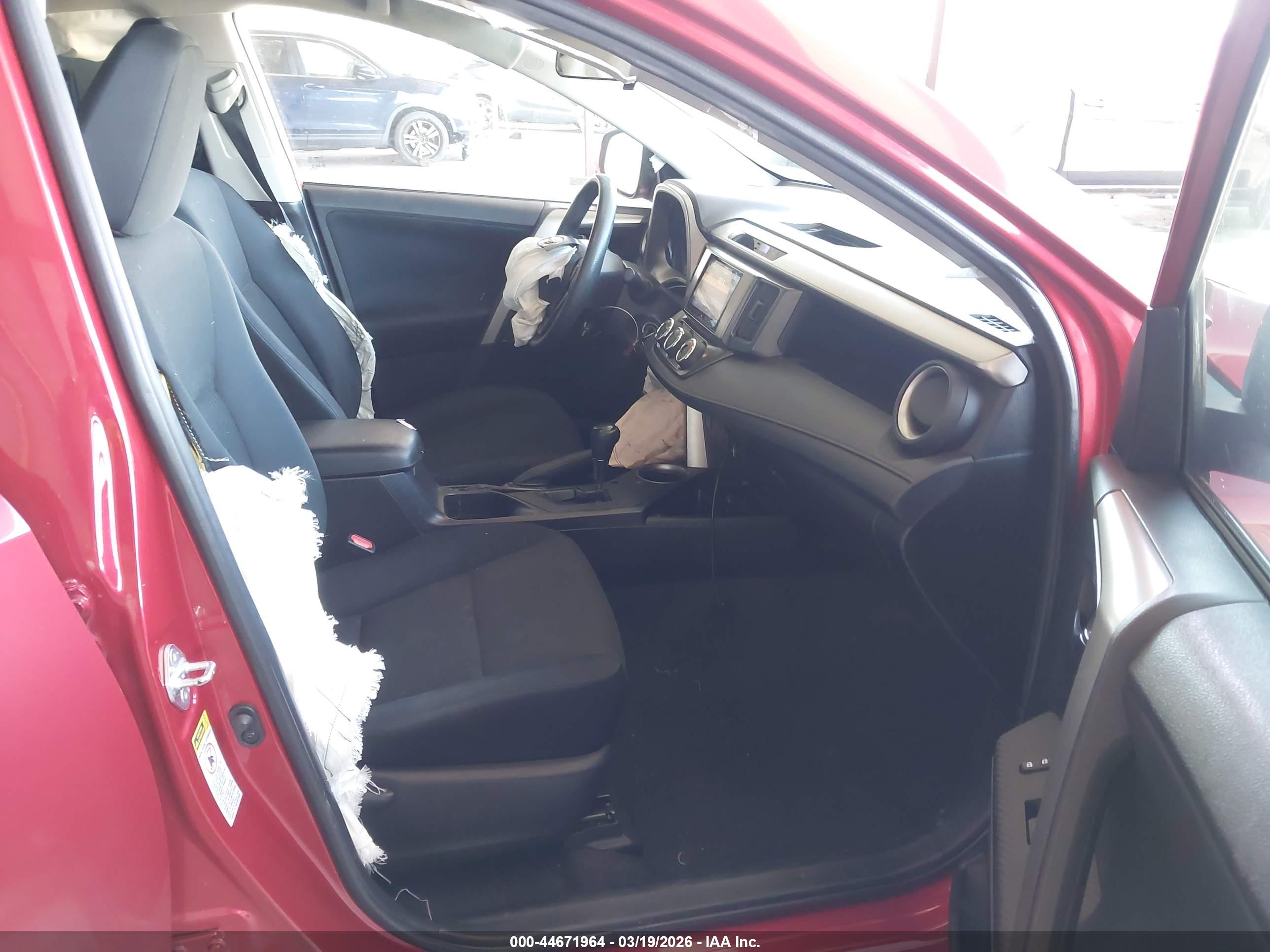 TOYOTA RAV4 image 5