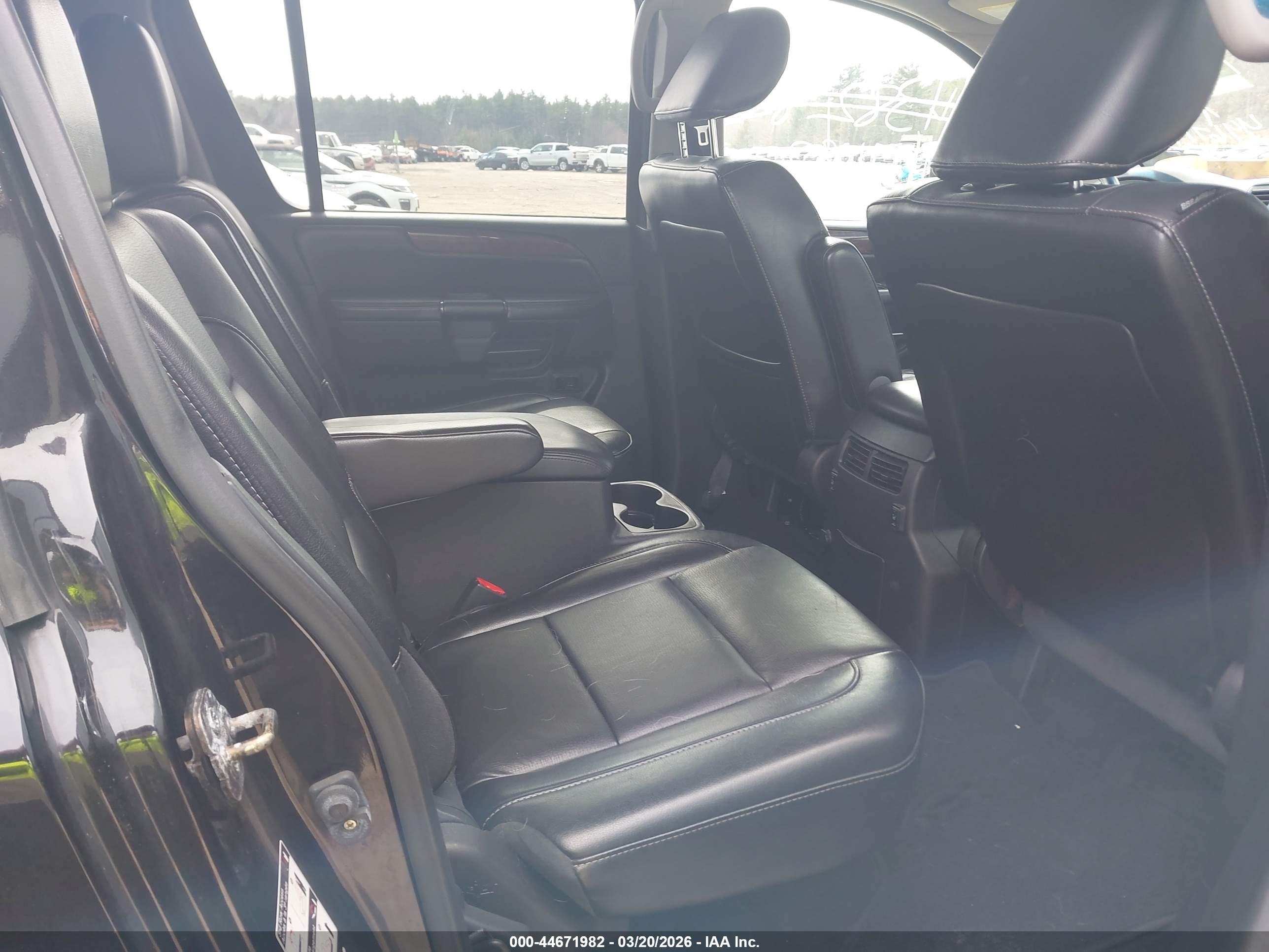 NISSAN ARMADA image 8