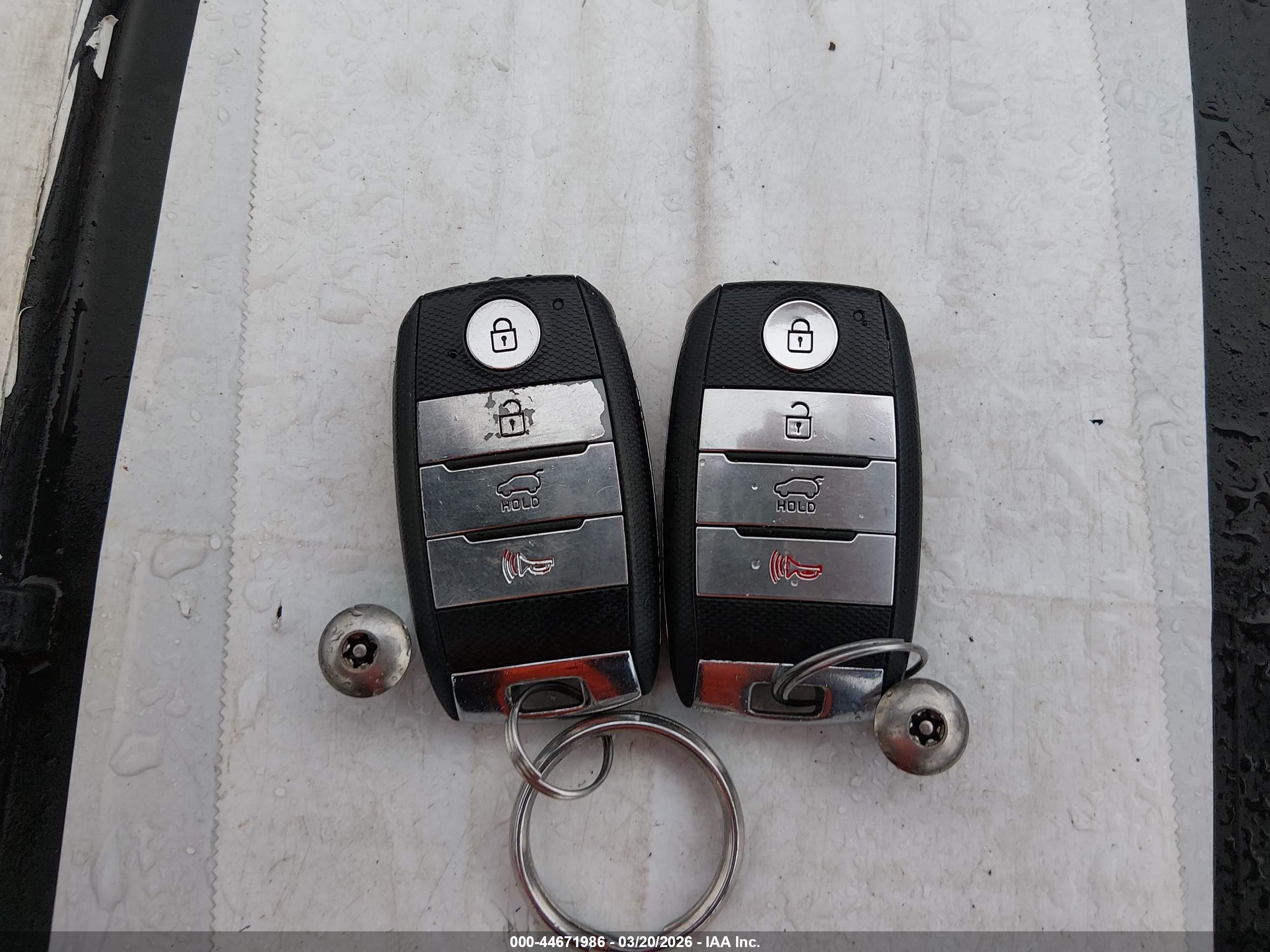KIA SORENTO image 11