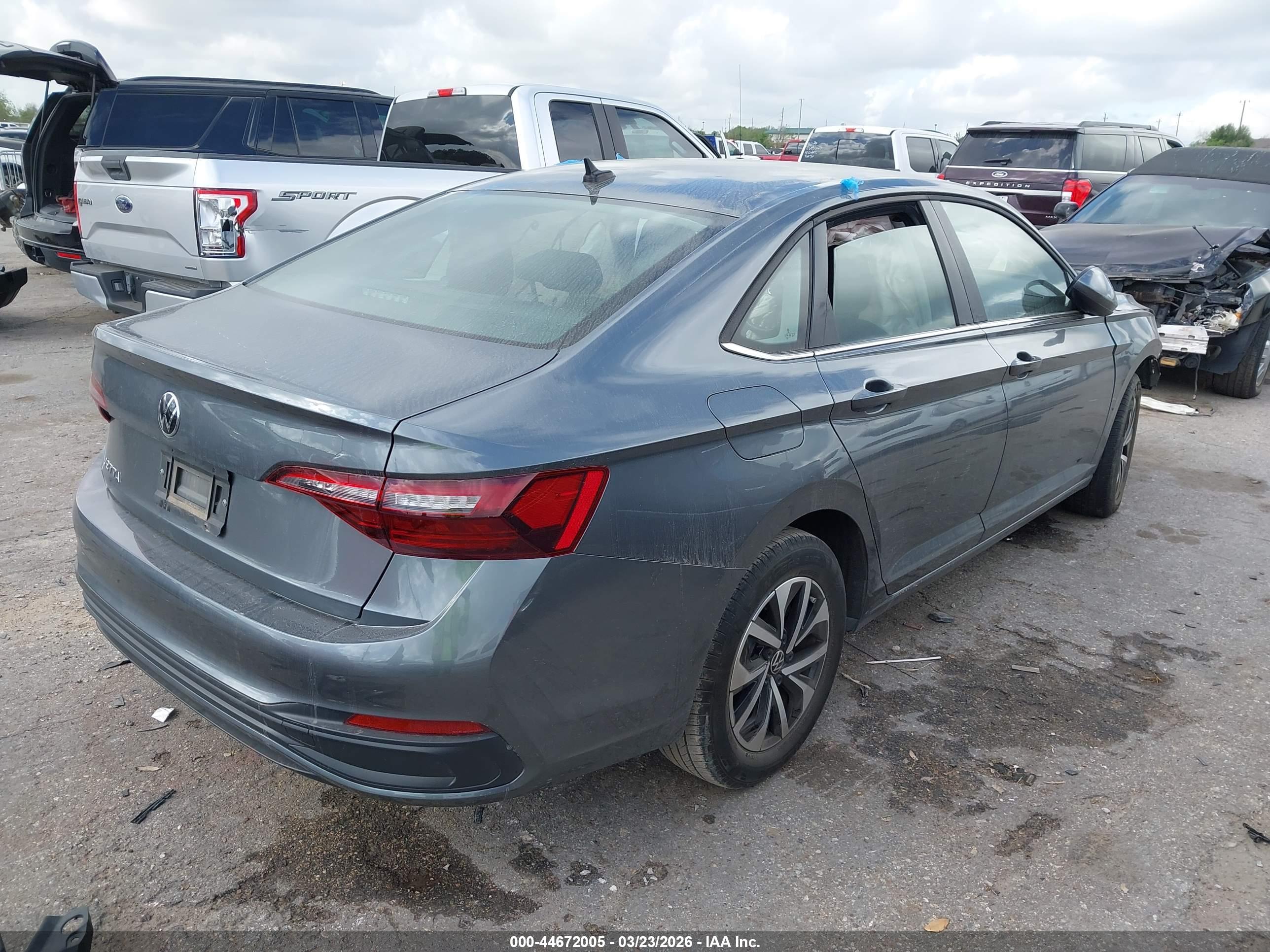 VOLKSWAGEN JETTA image 4