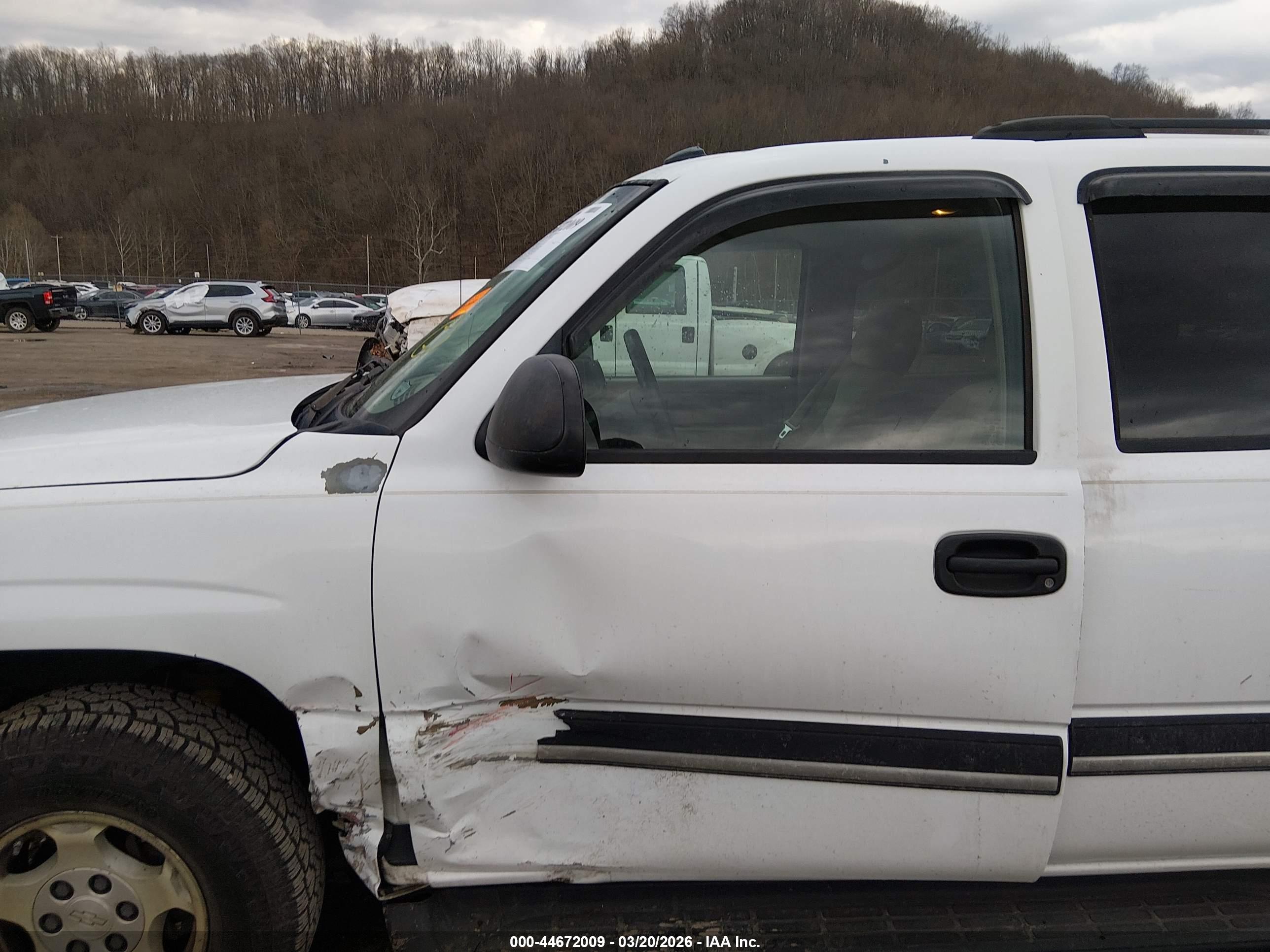 CHEVROLET TAHOE image 6