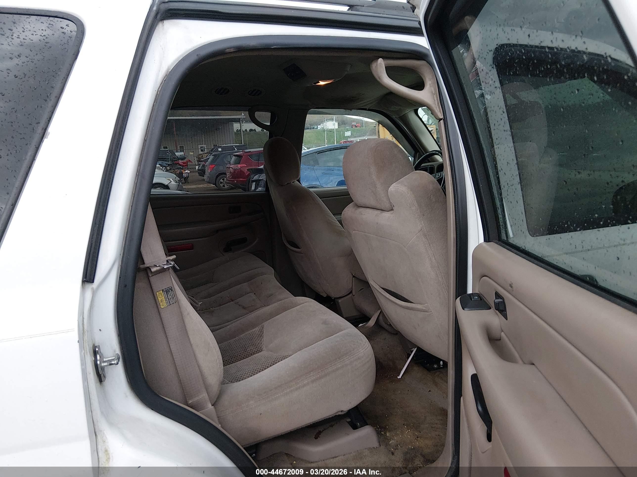 CHEVROLET TAHOE image 8