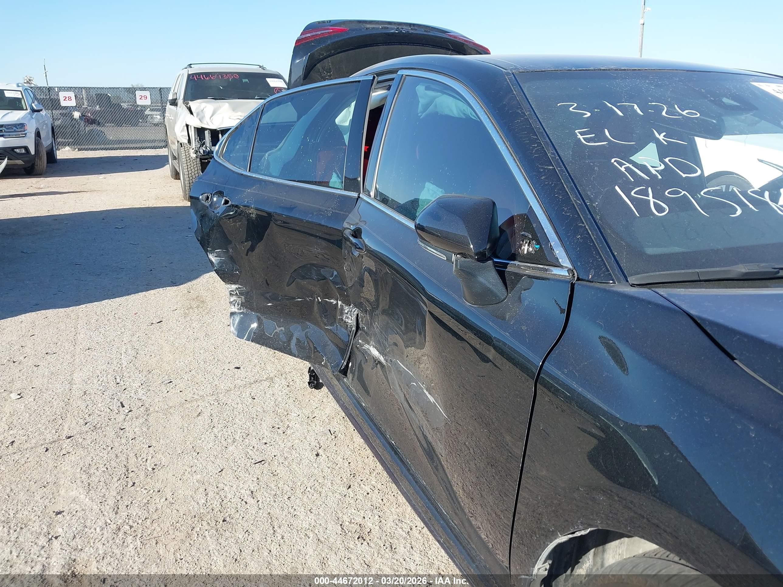 TOYOTA CAMRY image 6
