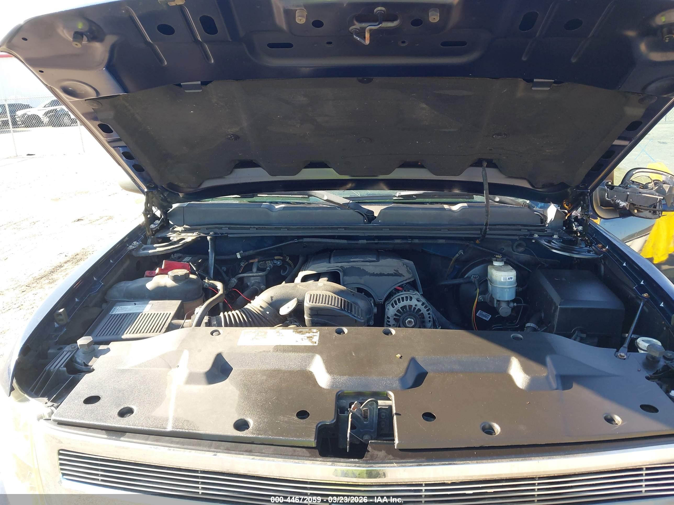 CHEVROLET SILVERADO image 10