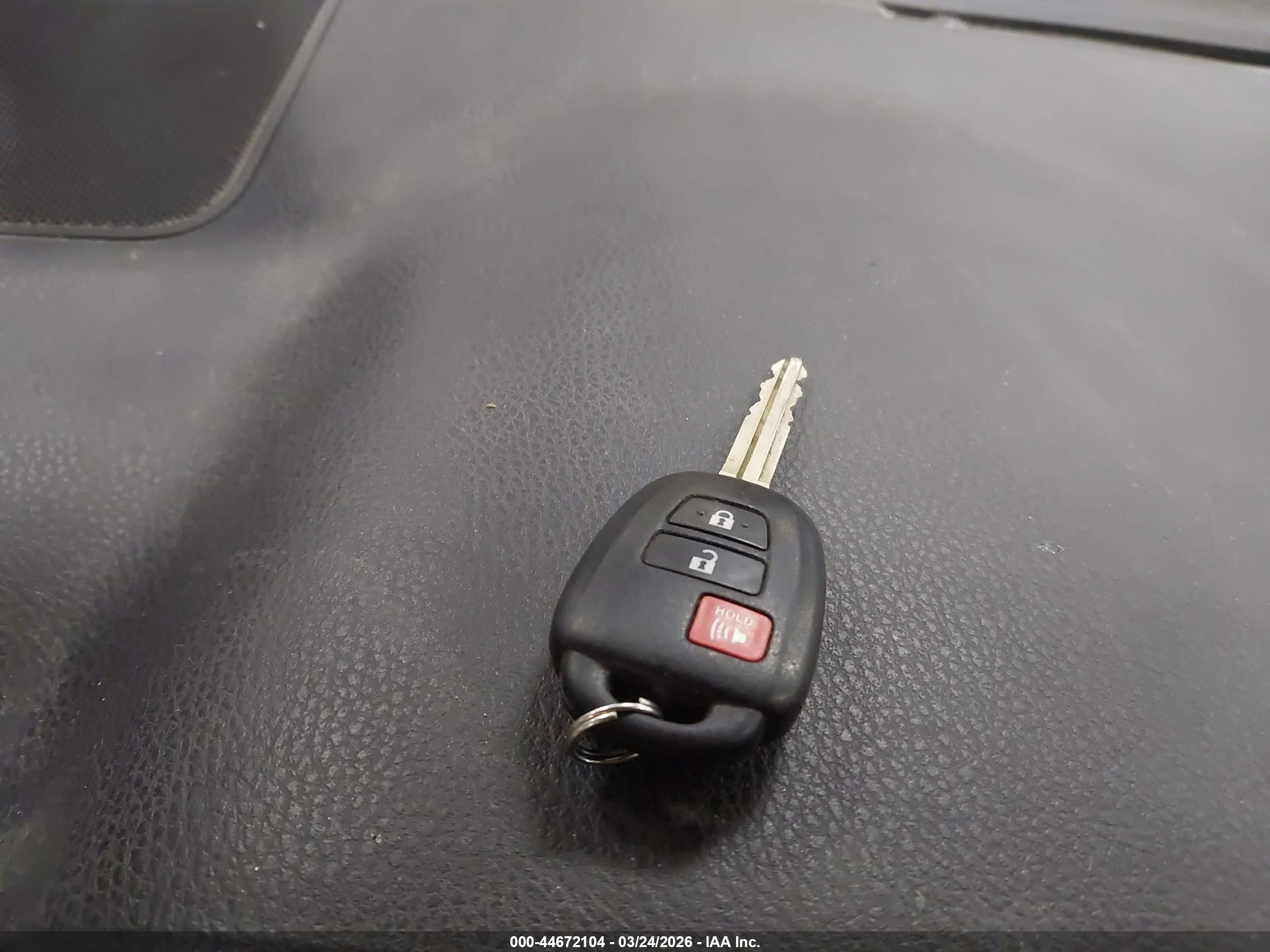 TOYOTA RAV4 image 11