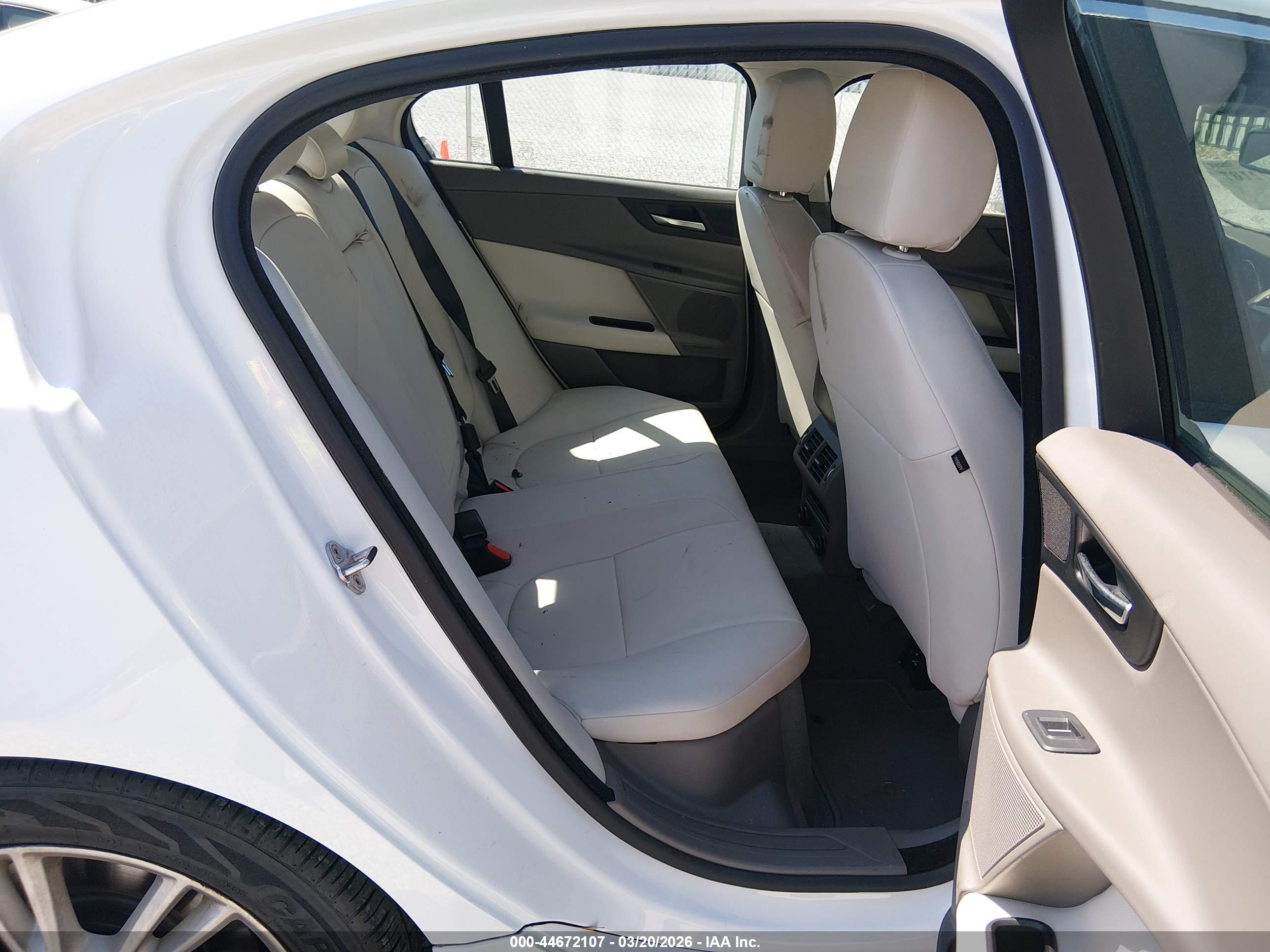JAGUAR XE image 8