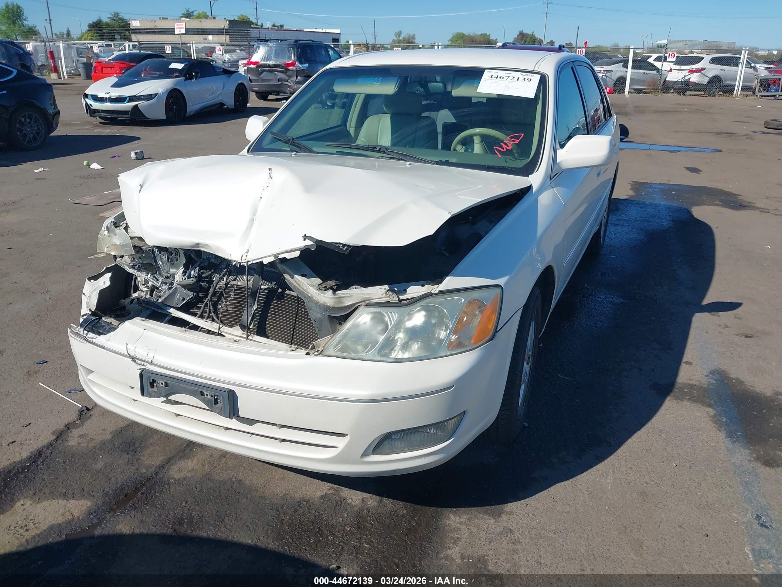 TOYOTA AVALON image 2
