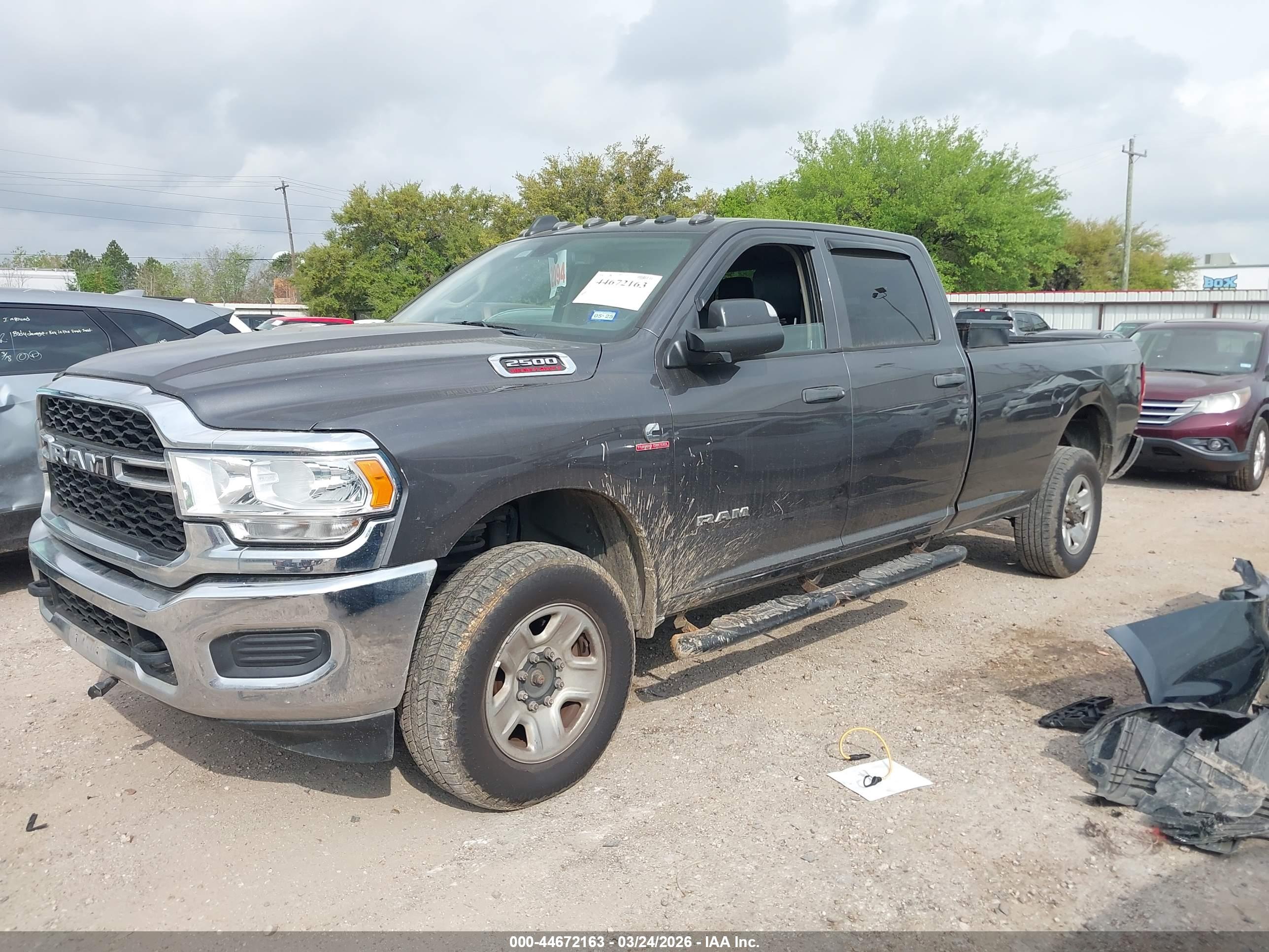 RAM 2500 image 2