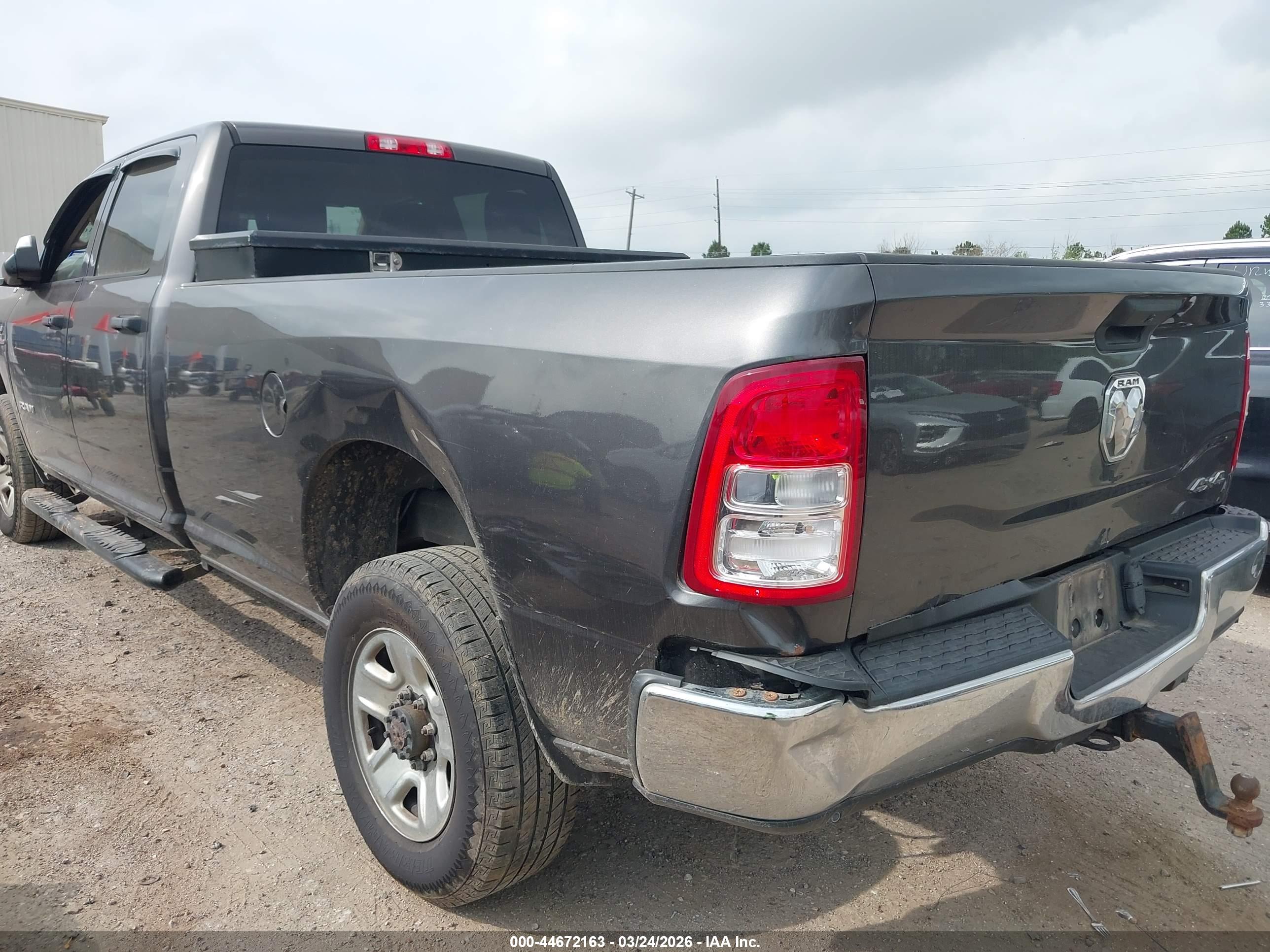 RAM 2500 image 6