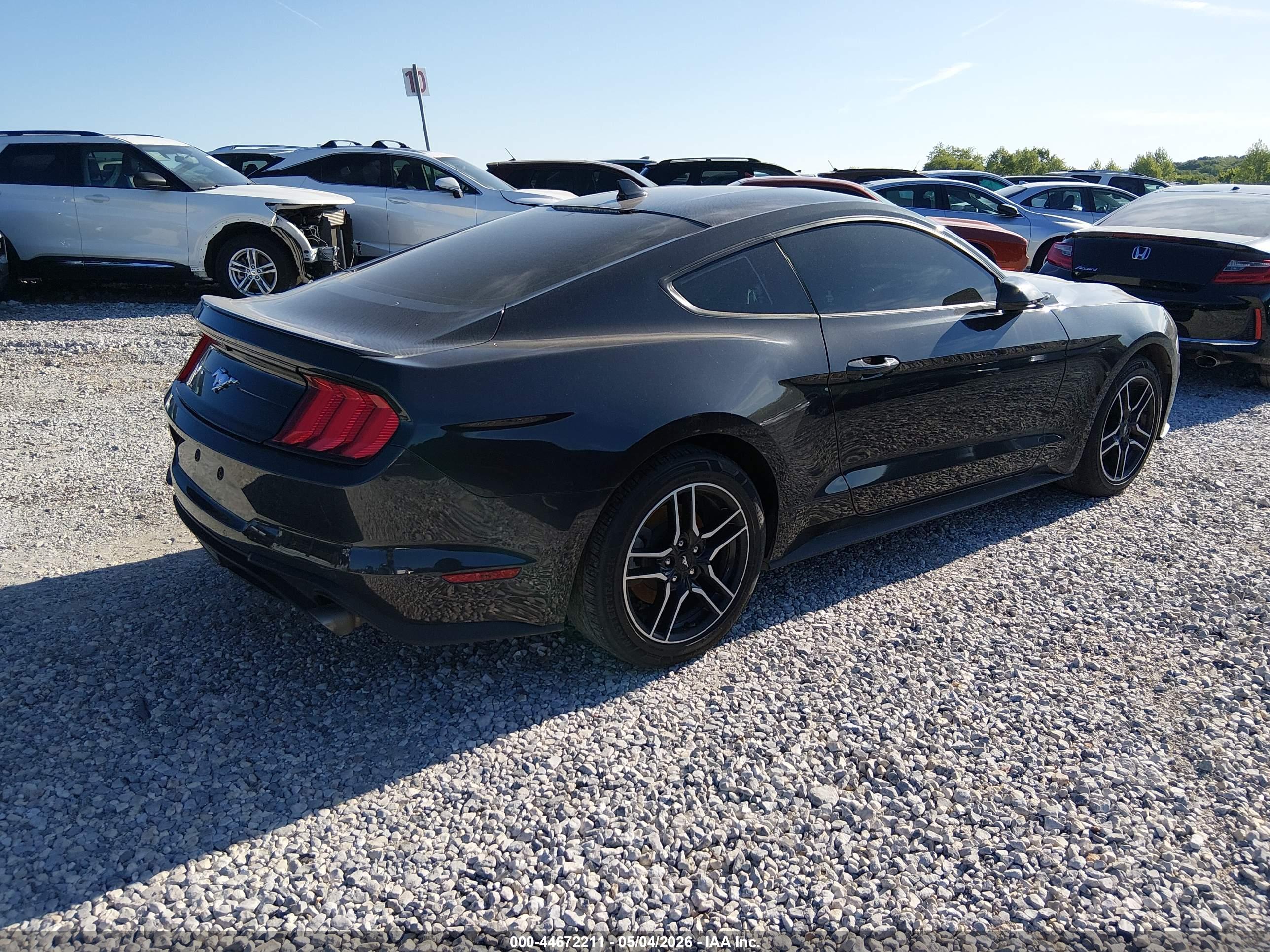 FORD MUSTANG image 4