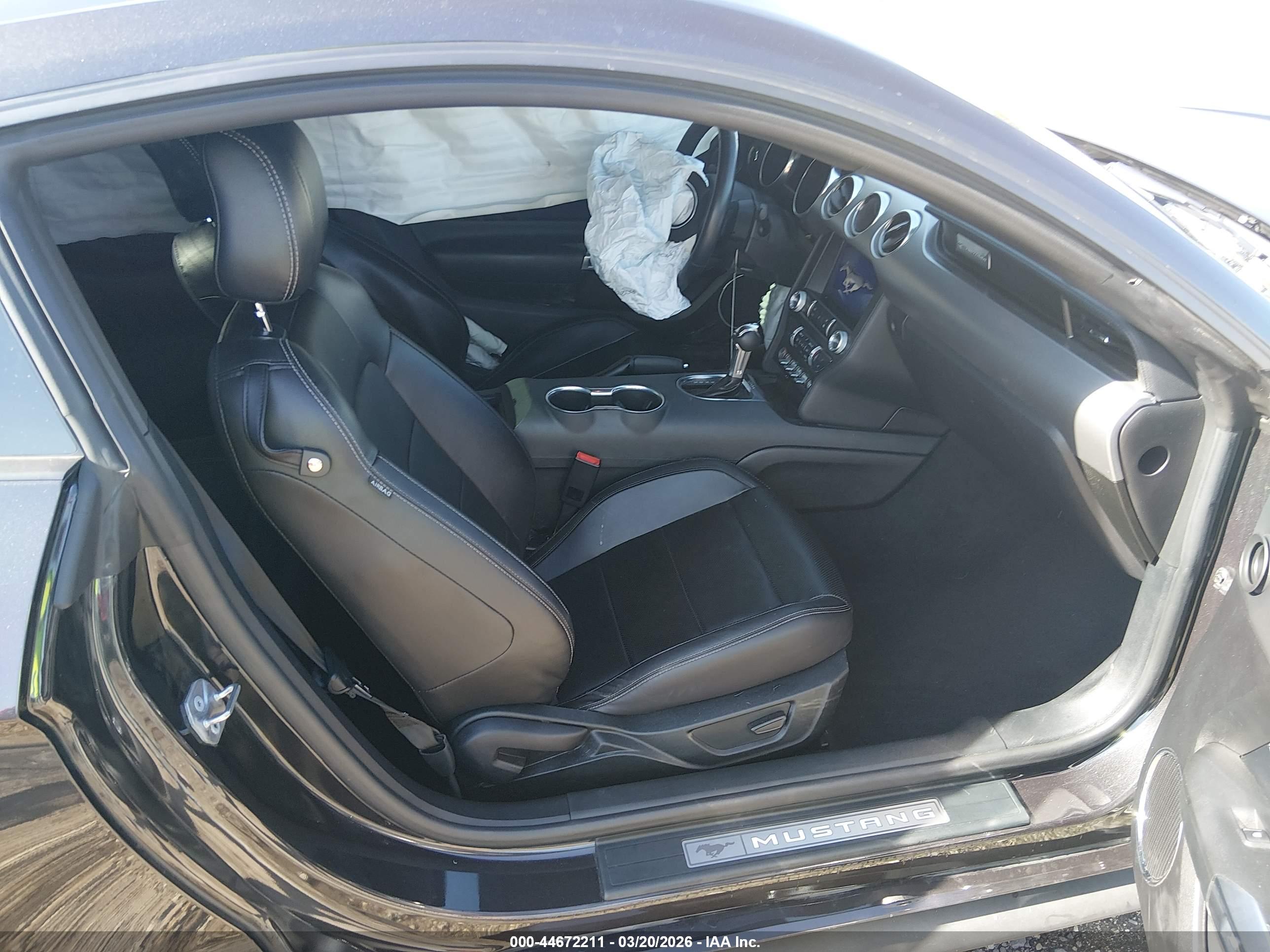 FORD MUSTANG image 5