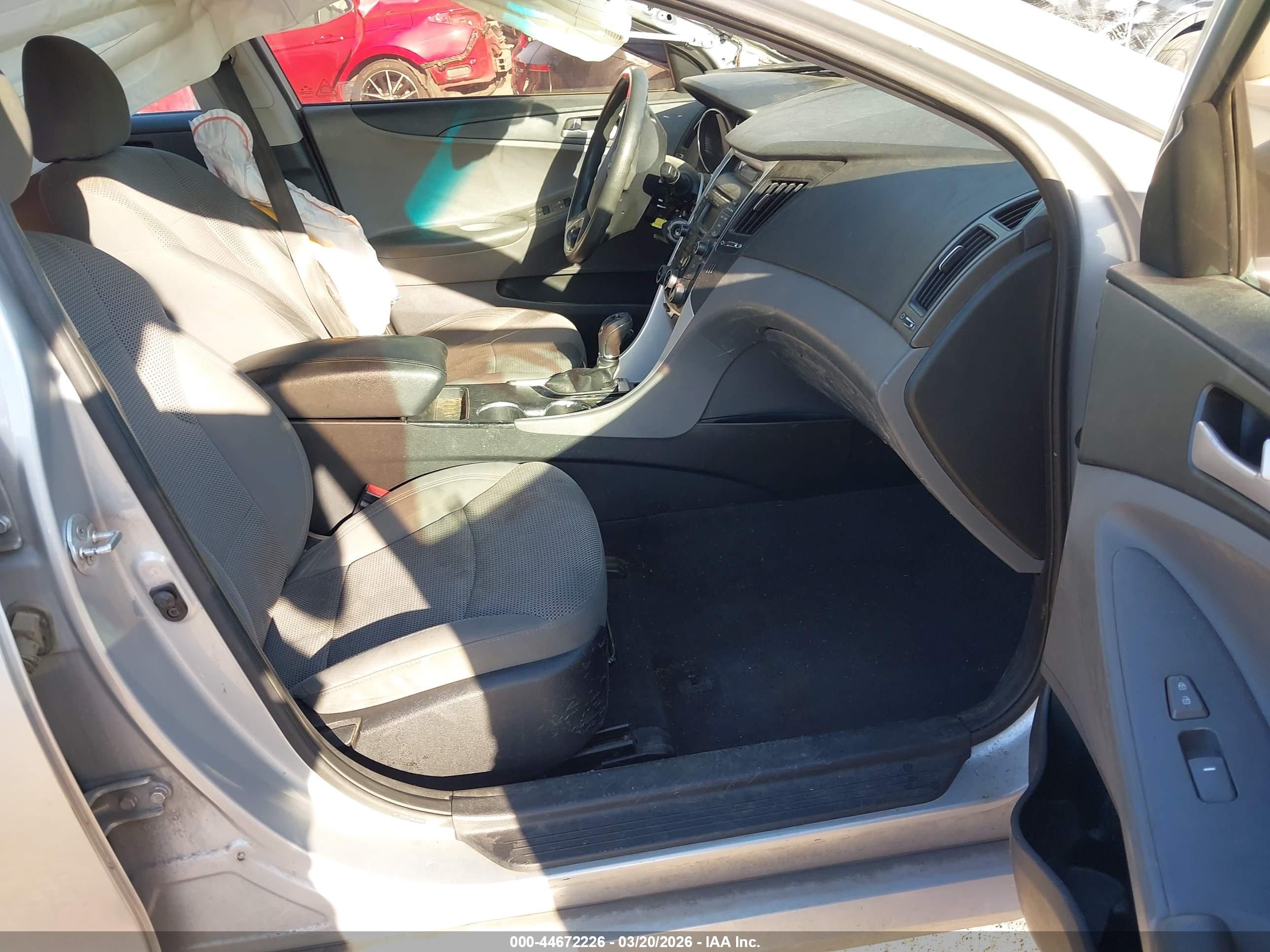 HYUNDAI SONATA image 5