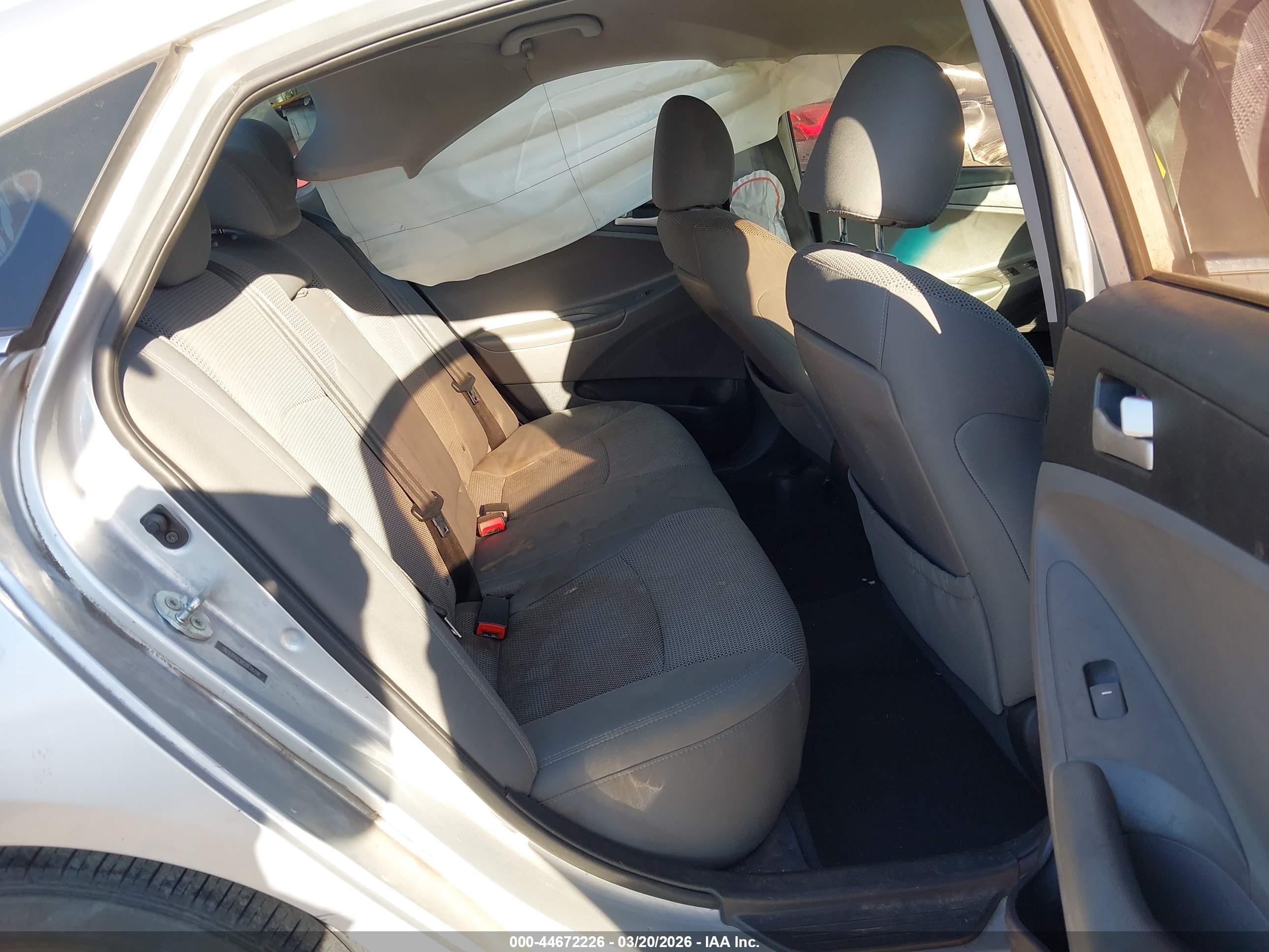 HYUNDAI SONATA image 8