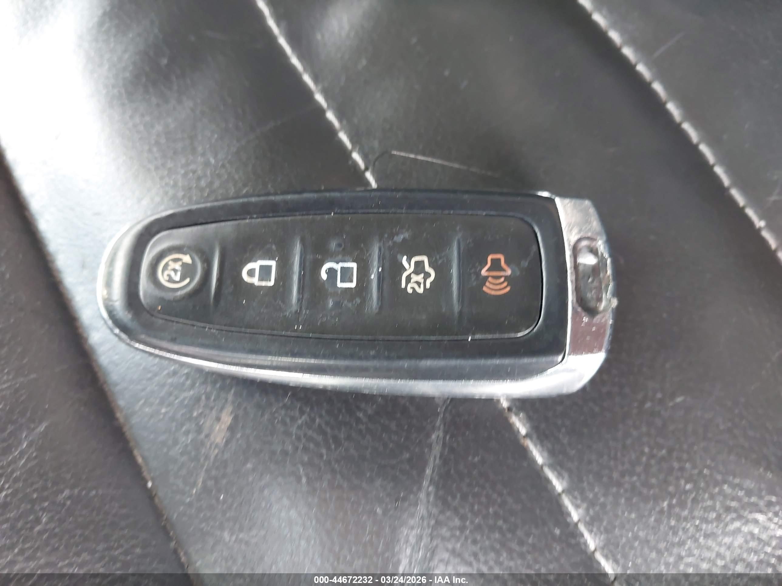 FORD ESCAPE image 11
